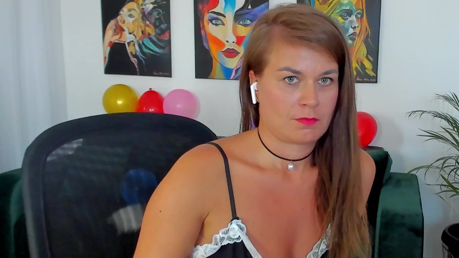 Gallery image thumbnail from SuaveGia's myfreecams stream on, 07/14/2025, 13:05 image 1 of 20