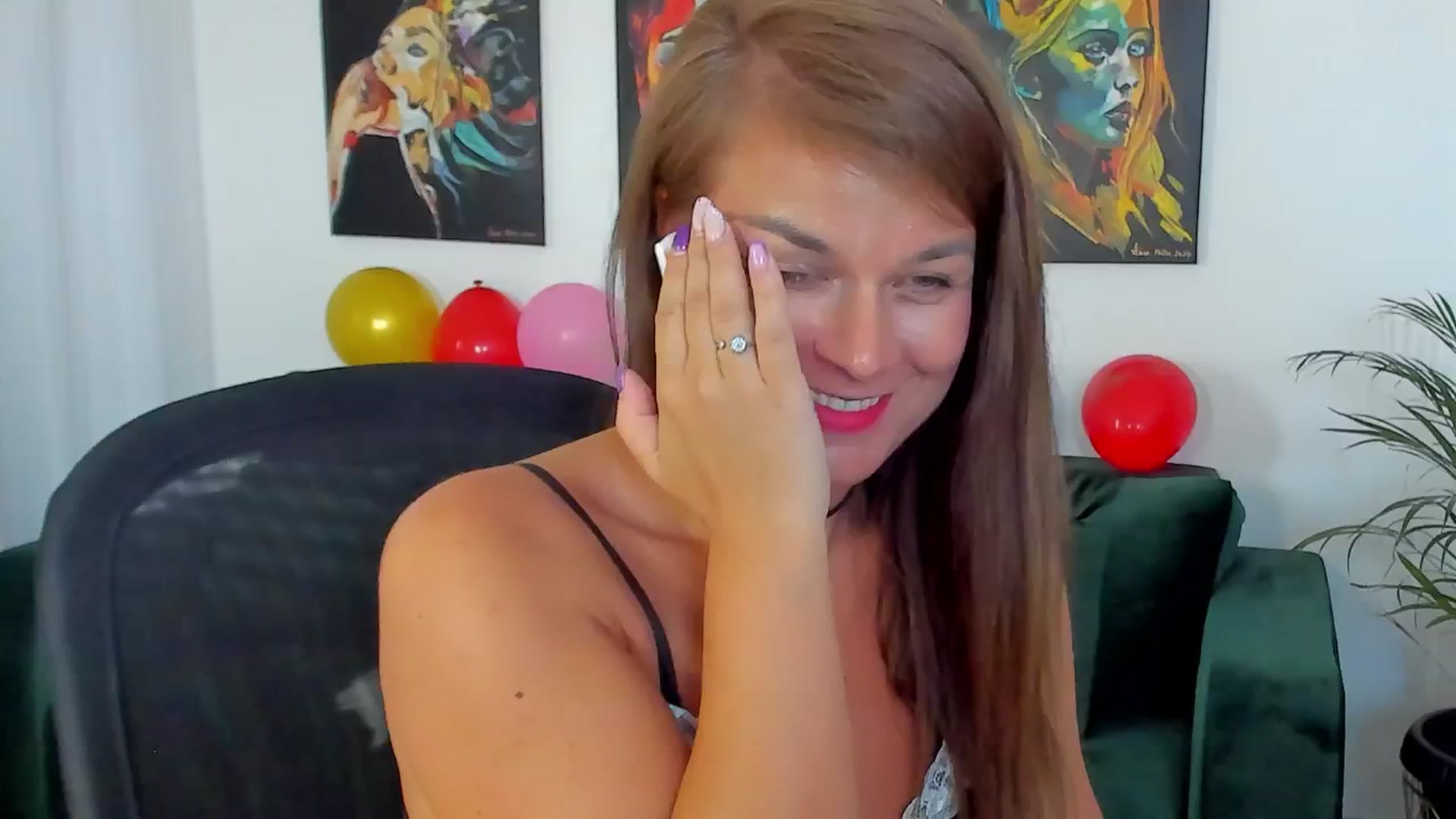 Gallery image thumbnail from SuaveGia's myfreecams stream on, 07/14/2025, 13:05 image 15 of 20