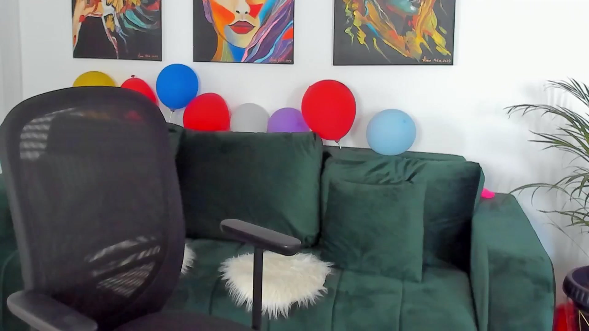Gallery image thumbnail from SuaveGia's myfreecams stream on, 07/16/2025, 10:05 image 20 of 20