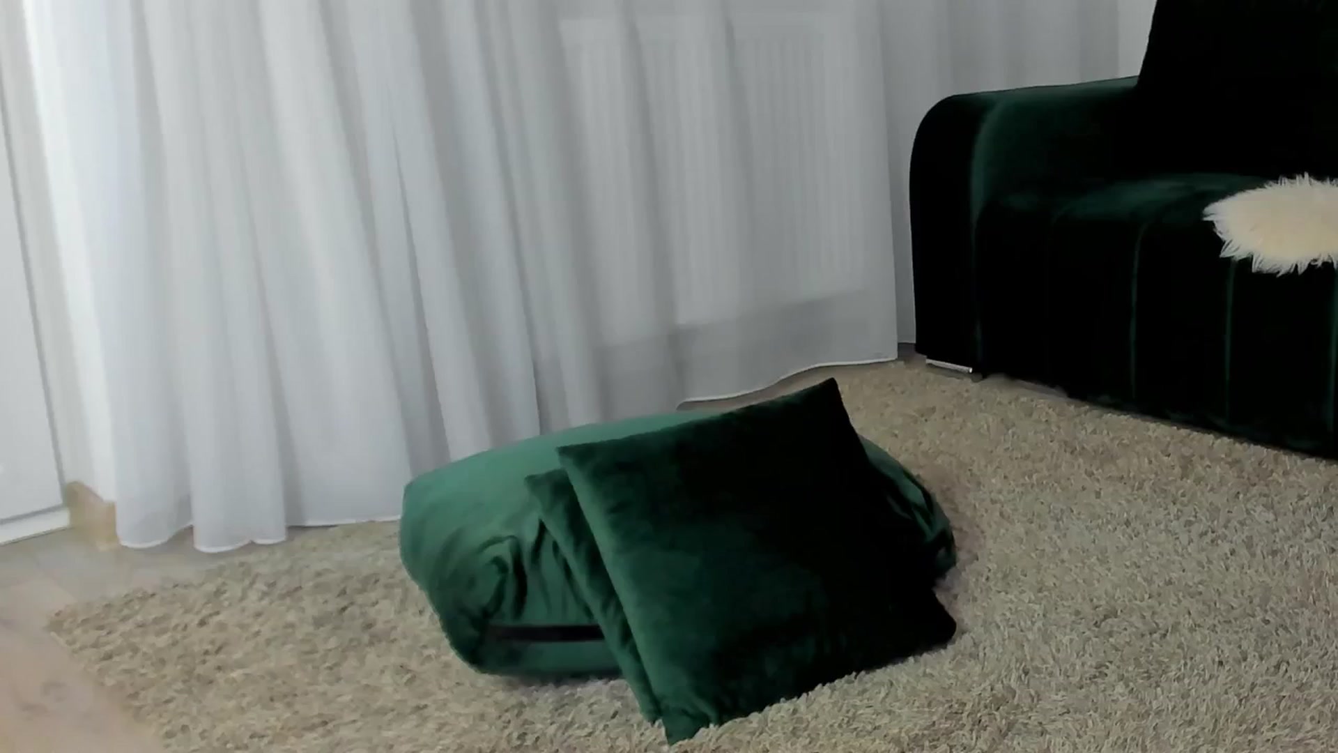 Gallery image thumbnail from SuaveGia's myfreecams stream on, 07/17/2025, 12:11 image 11 of 20