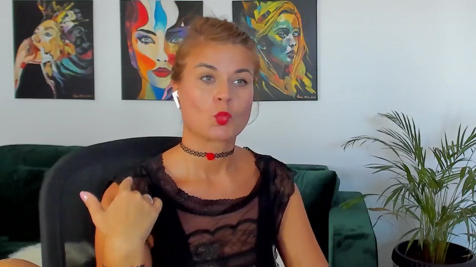 Gallery image thumbnail from SuaveGia's myfreecams stream on, 08/21/2025, 12:22 image 7 of 20