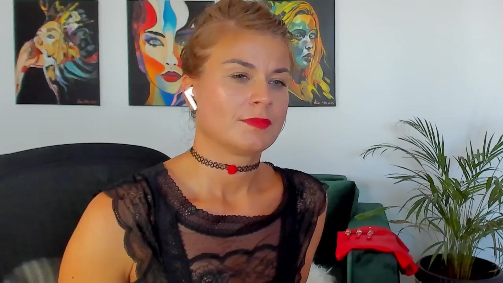 Gallery image thumbnail from SuaveGia's myfreecams stream on, 08/21/2025, 12:22 image 8 of 20