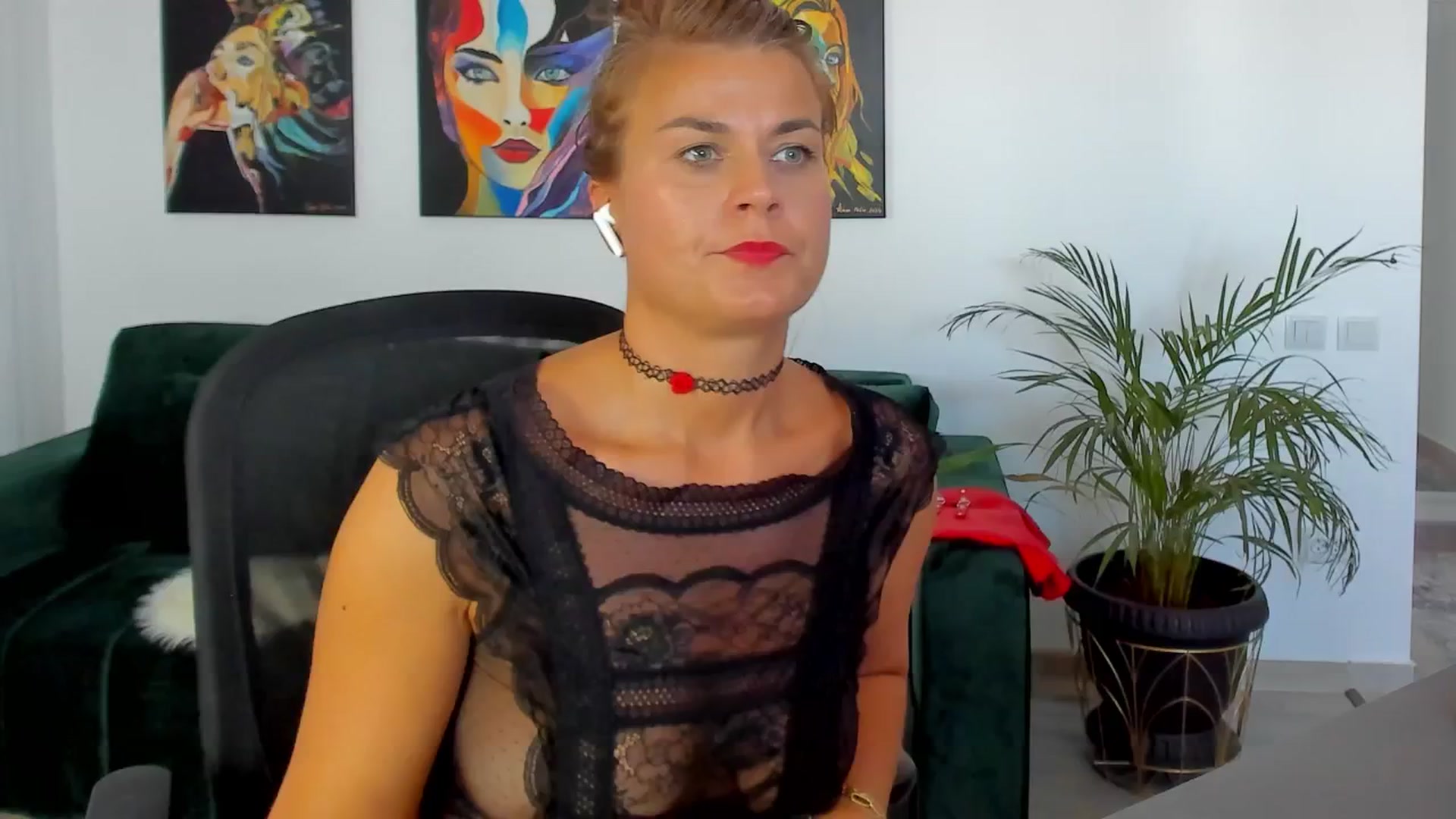 Gallery image thumbnail from SuaveGia's myfreecams stream on, 08/21/2025, 13:06 image 14 of 20