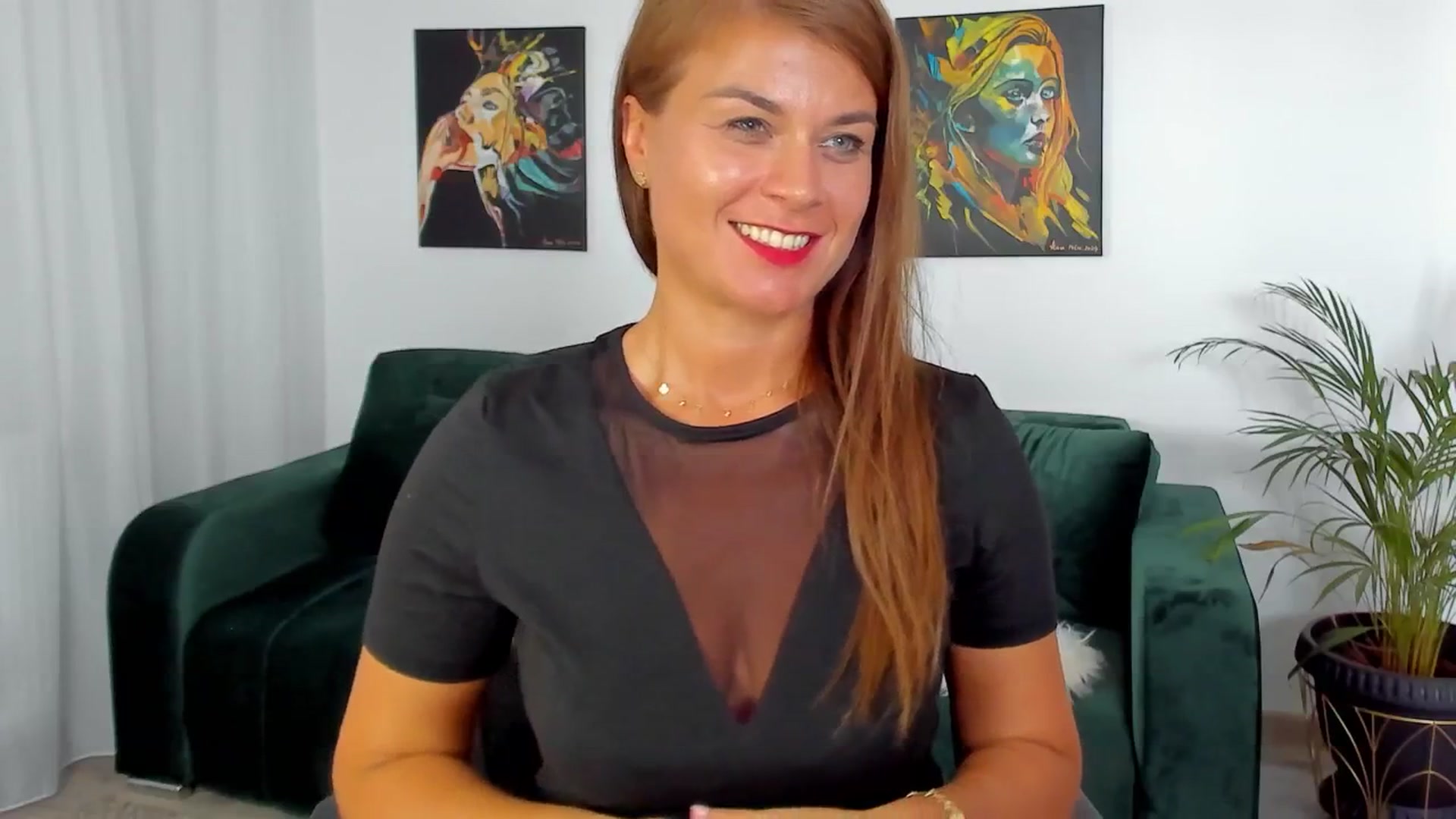Gallery image thumbnail from SuaveGia's myfreecams stream on, 08/22/2025, 11:20 image 17 of 20