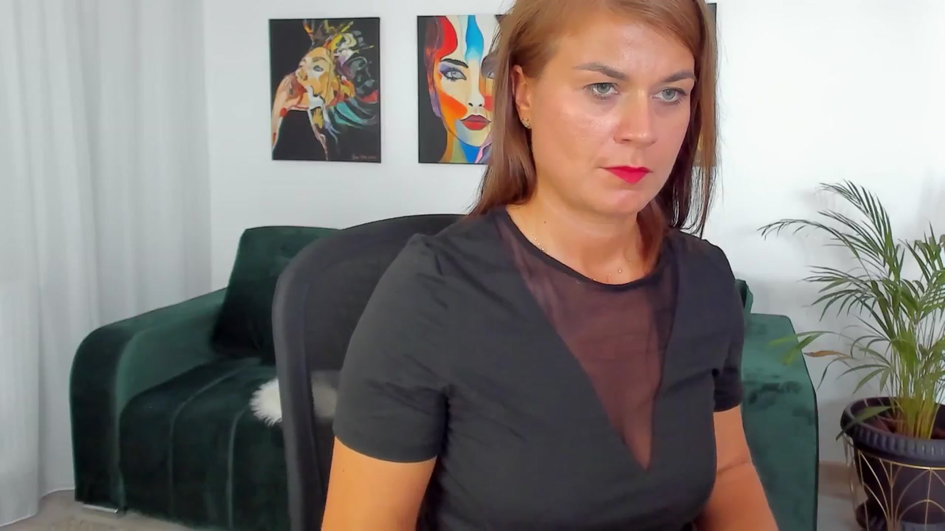 Gallery image thumbnail from SuaveGia's myfreecams stream on, 08/22/2025, 11:20 image 14 of 20