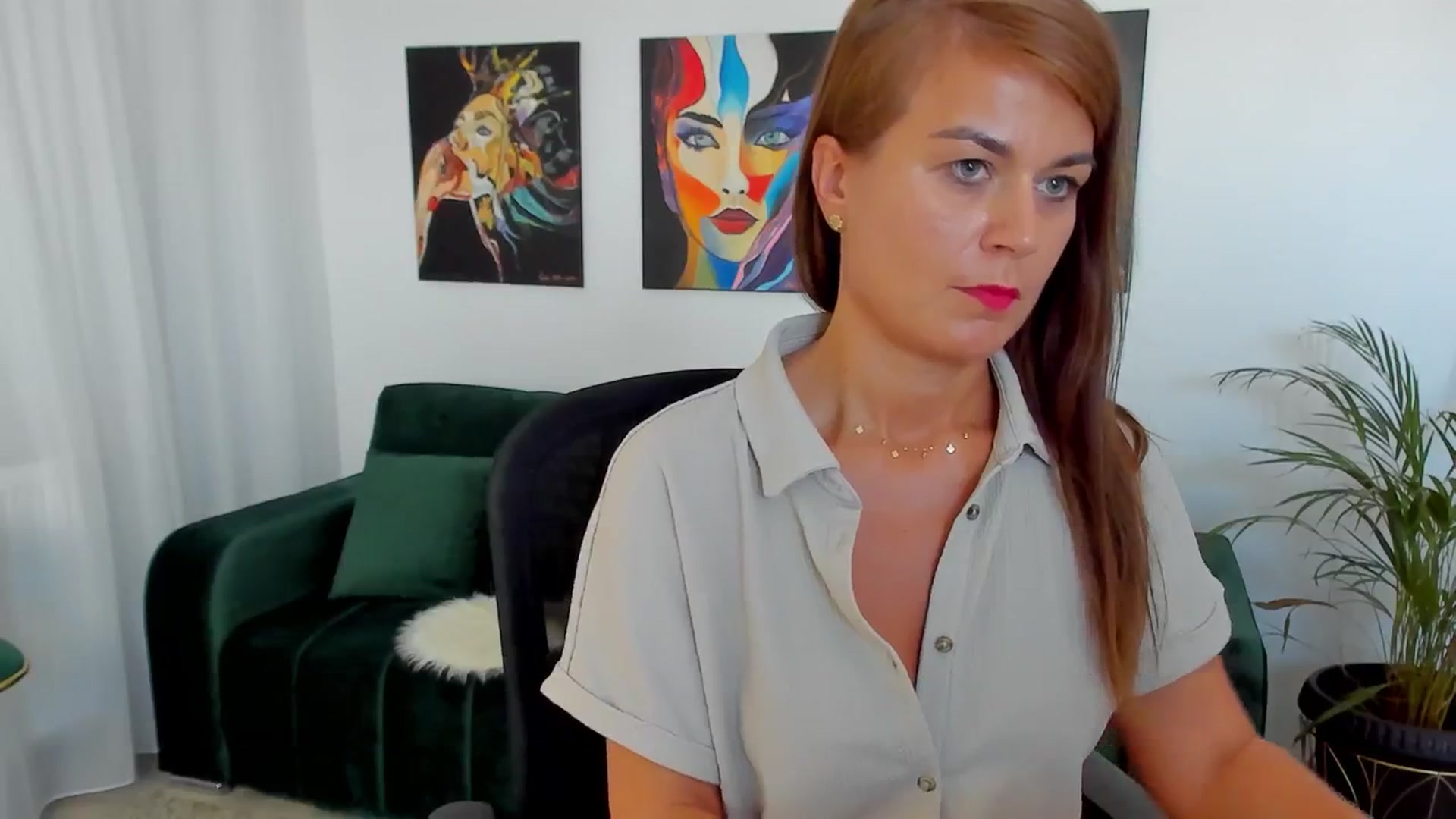 Gallery image thumbnail from SuaveGia's myfreecams stream on, 08/28/2025, 13:09 image 13 of 20