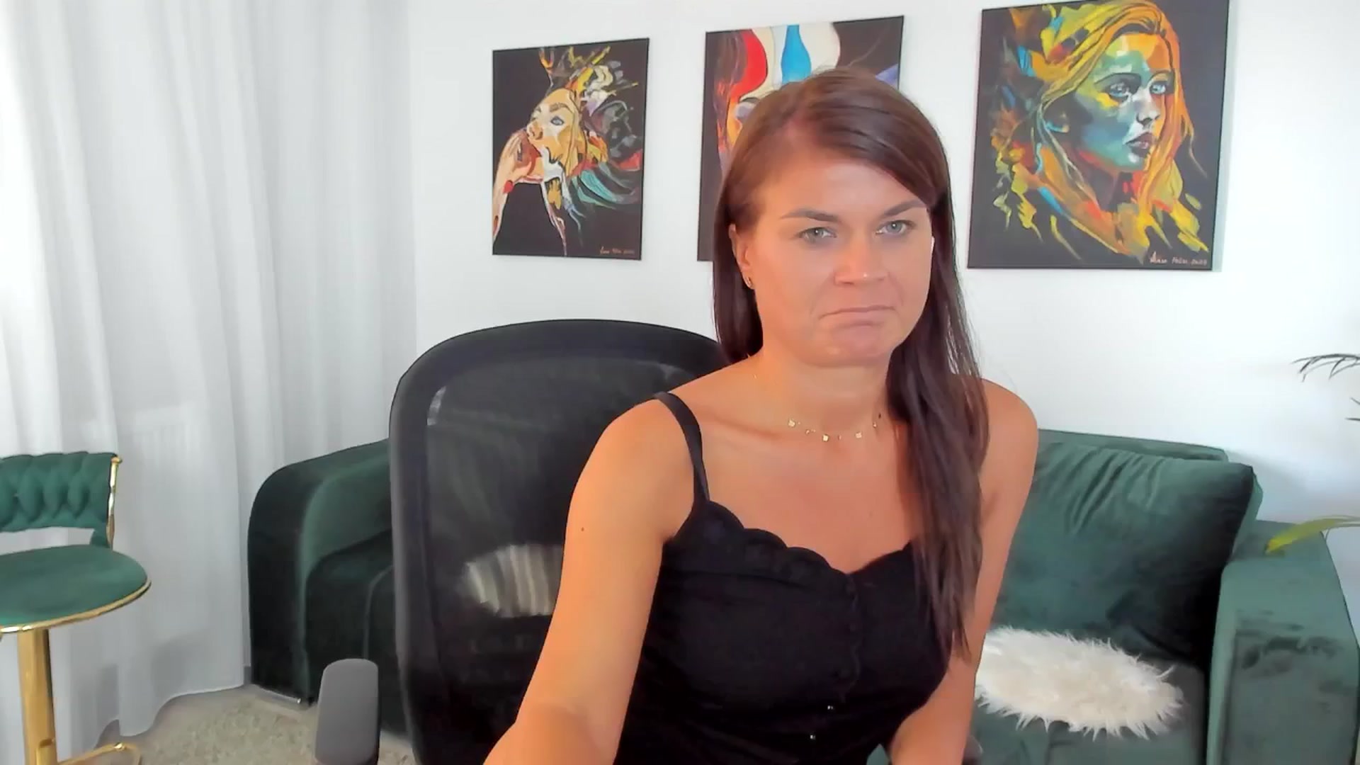 Gallery image thumbnail from SuaveGia's myfreecams stream on, 09/02/2025, 06:31 image 16 of 20