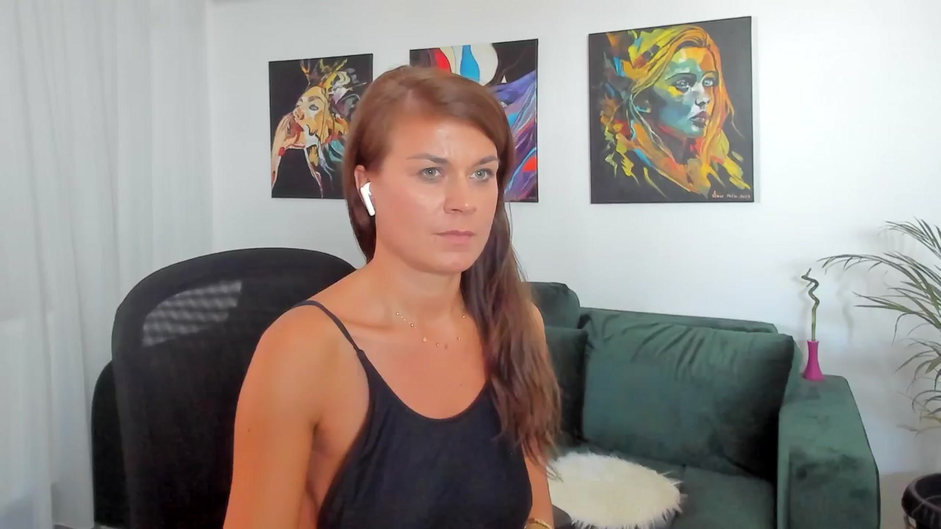 Gallery image thumbnail from SuaveGia's myfreecams stream on, 09/09/2025, 13:34 image 19 of 20