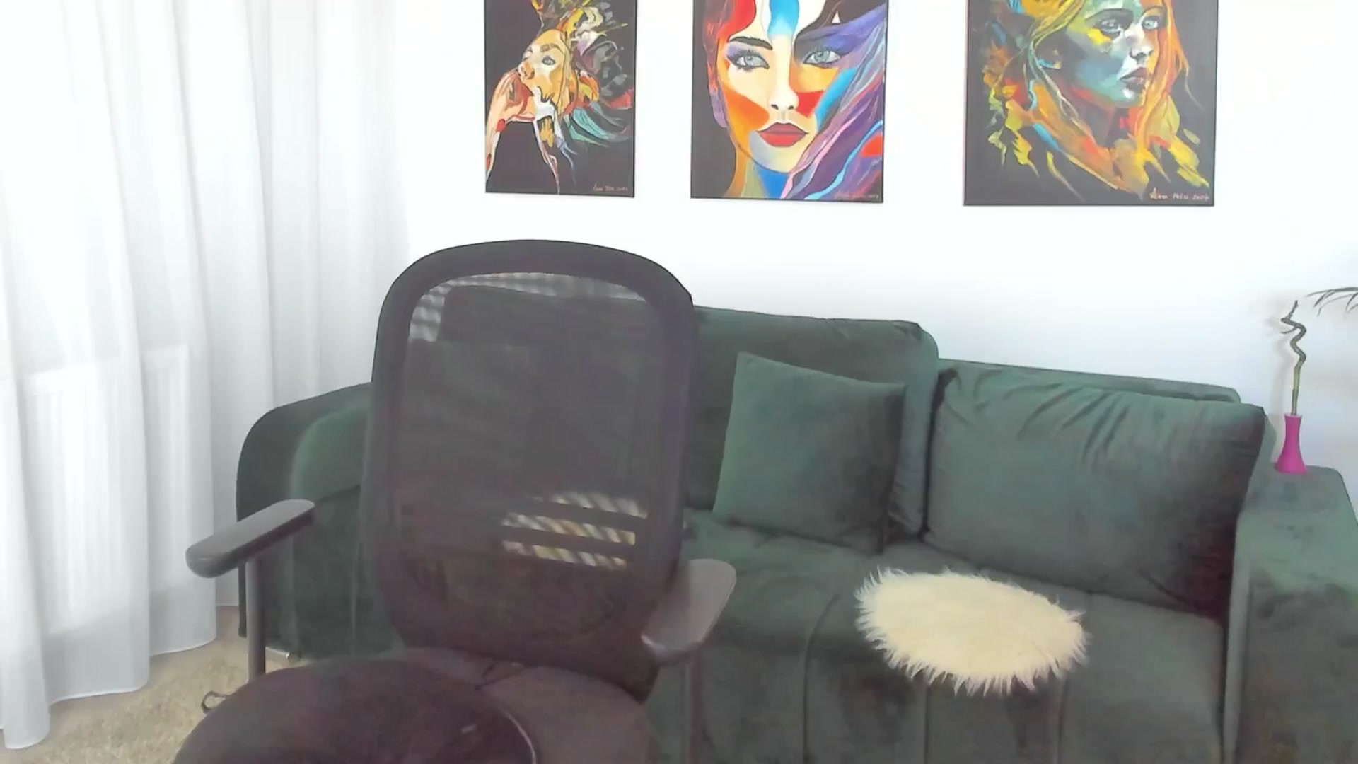 Gallery image thumbnail from SuaveGia's myfreecams stream on, 09/15/2025, 12:57 image 9 of 20