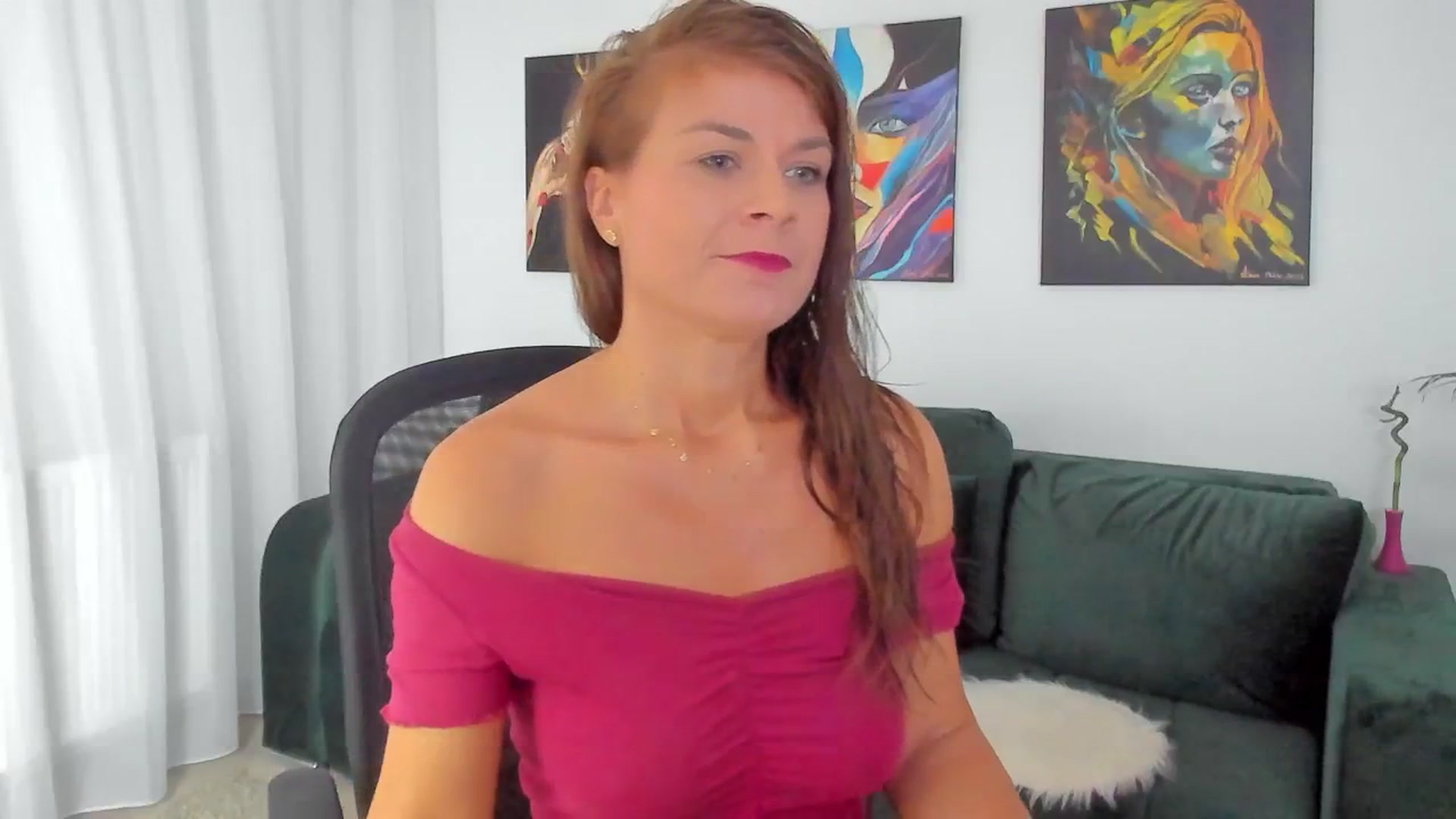 Gallery image thumbnail from SuaveGia's myfreecams stream on, 09/17/2025, 07:34 image 8 of 20