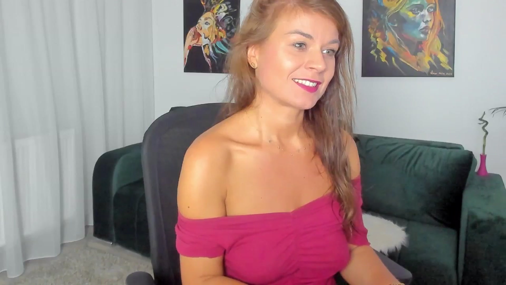Gallery image thumbnail from SuaveGia's myfreecams stream on, 09/17/2025, 07:34 image 17 of 20