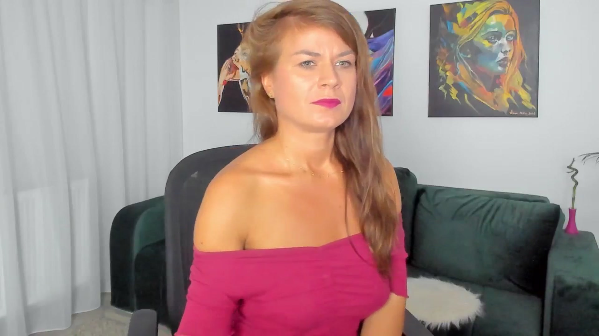 Gallery image thumbnail from SuaveGia's myfreecams stream on, 09/17/2025, 09:29 image 6 of 20