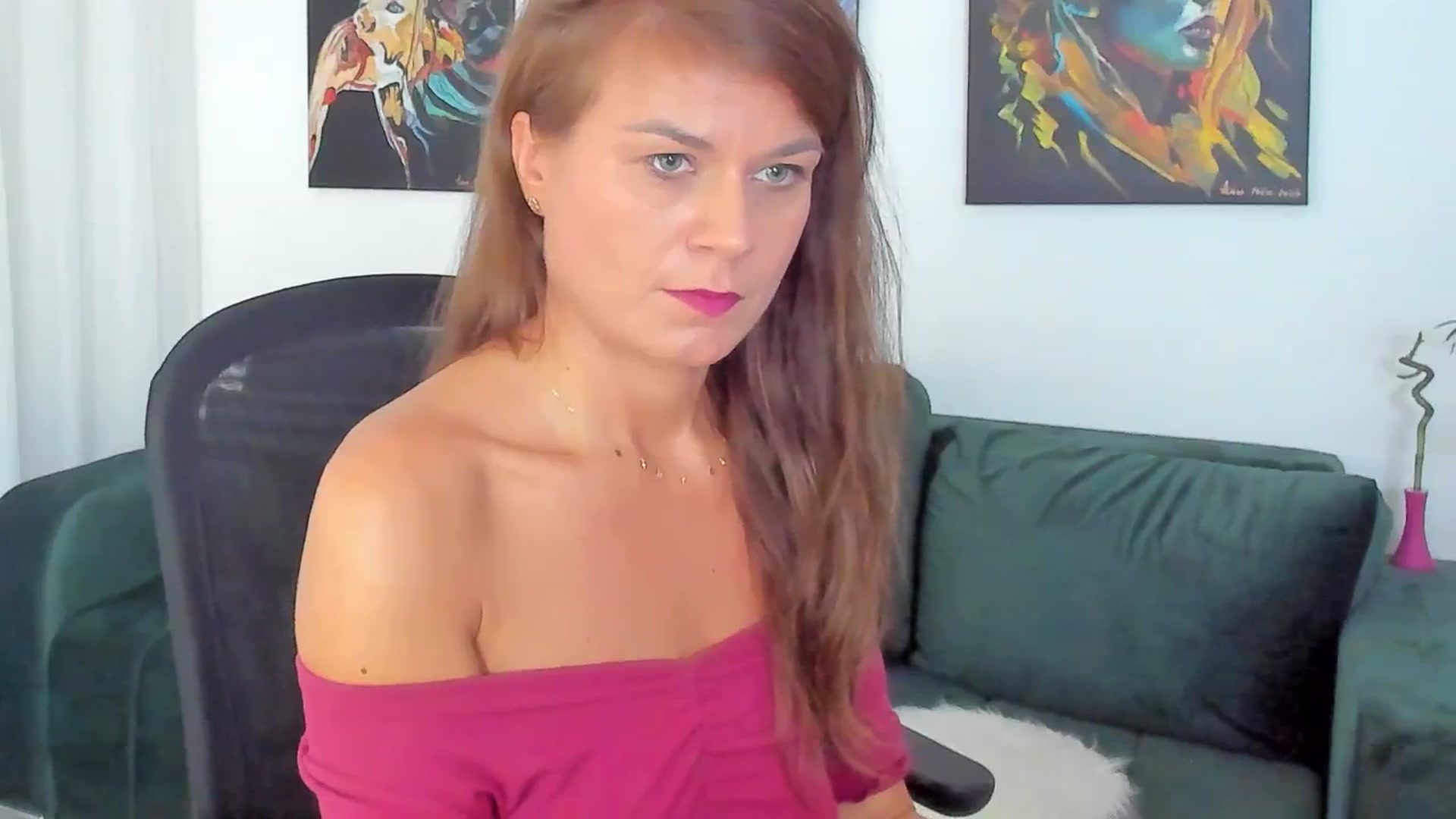 Gallery image thumbnail from SuaveGia's myfreecams stream on, 09/17/2025, 10:49 image 14 of 20