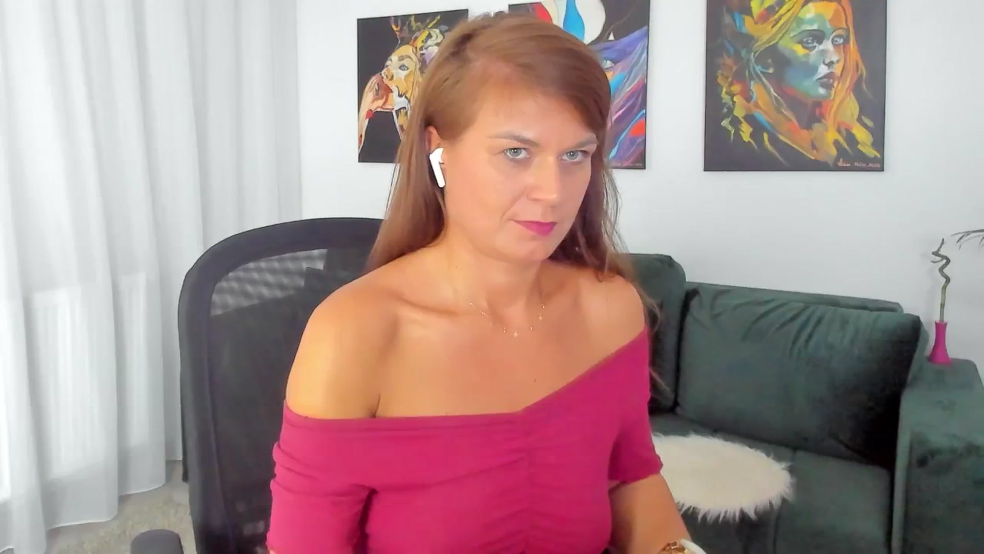 Gallery image thumbnail from SuaveGia's myfreecams stream on, 09/17/2025, 13:31 image 11 of 20
