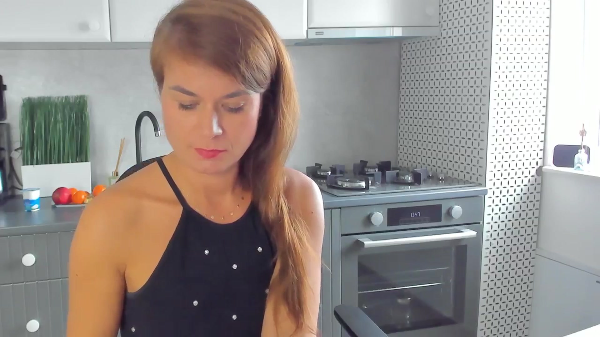 Gallery image thumbnail from SuaveGia's myfreecams stream on, 10/06/2025, 12:04 image 4 of 20