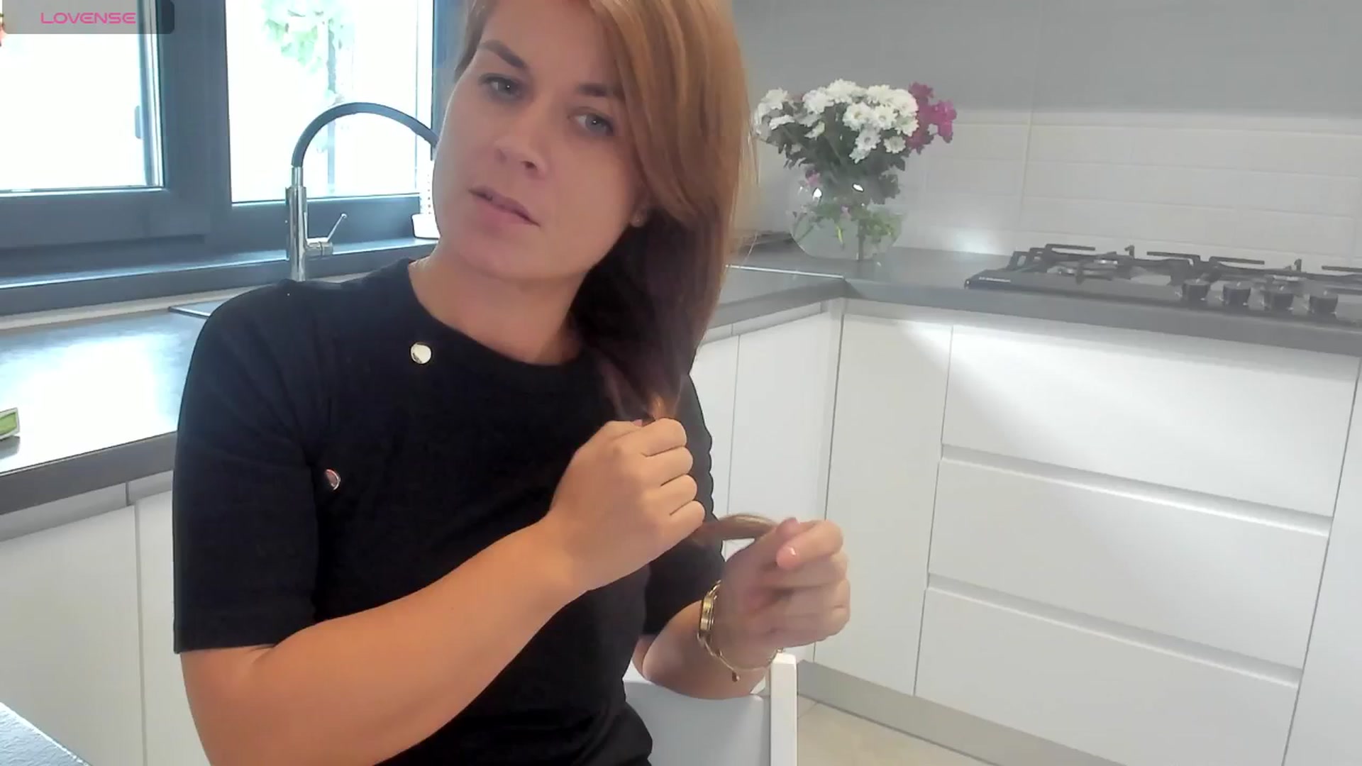 Gallery image thumbnail from SuaveGia's myfreecams stream on, 10/09/2025, 11:54 image 7 of 20