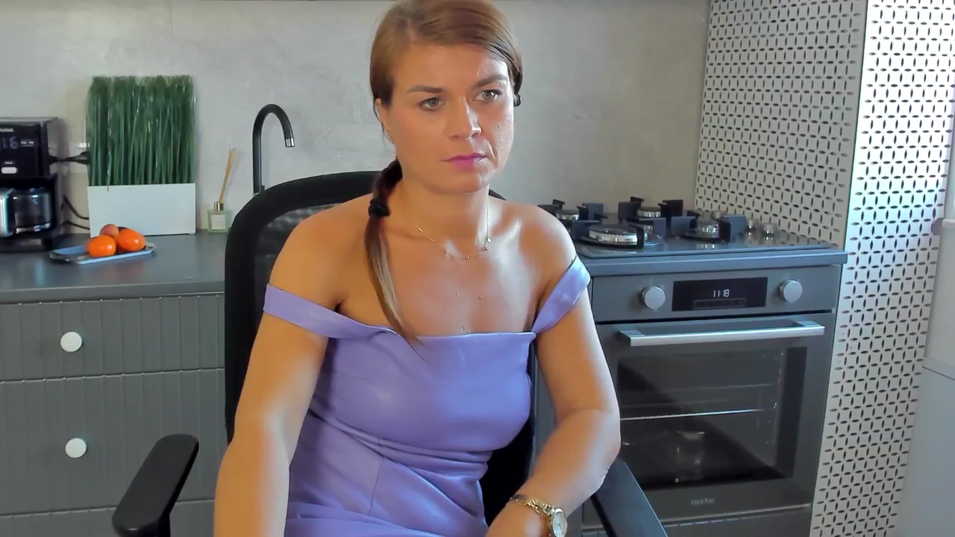 Gallery image thumbnail from SuaveGia's myfreecams stream on, 10/10/2025, 08:34 image 18 of 20