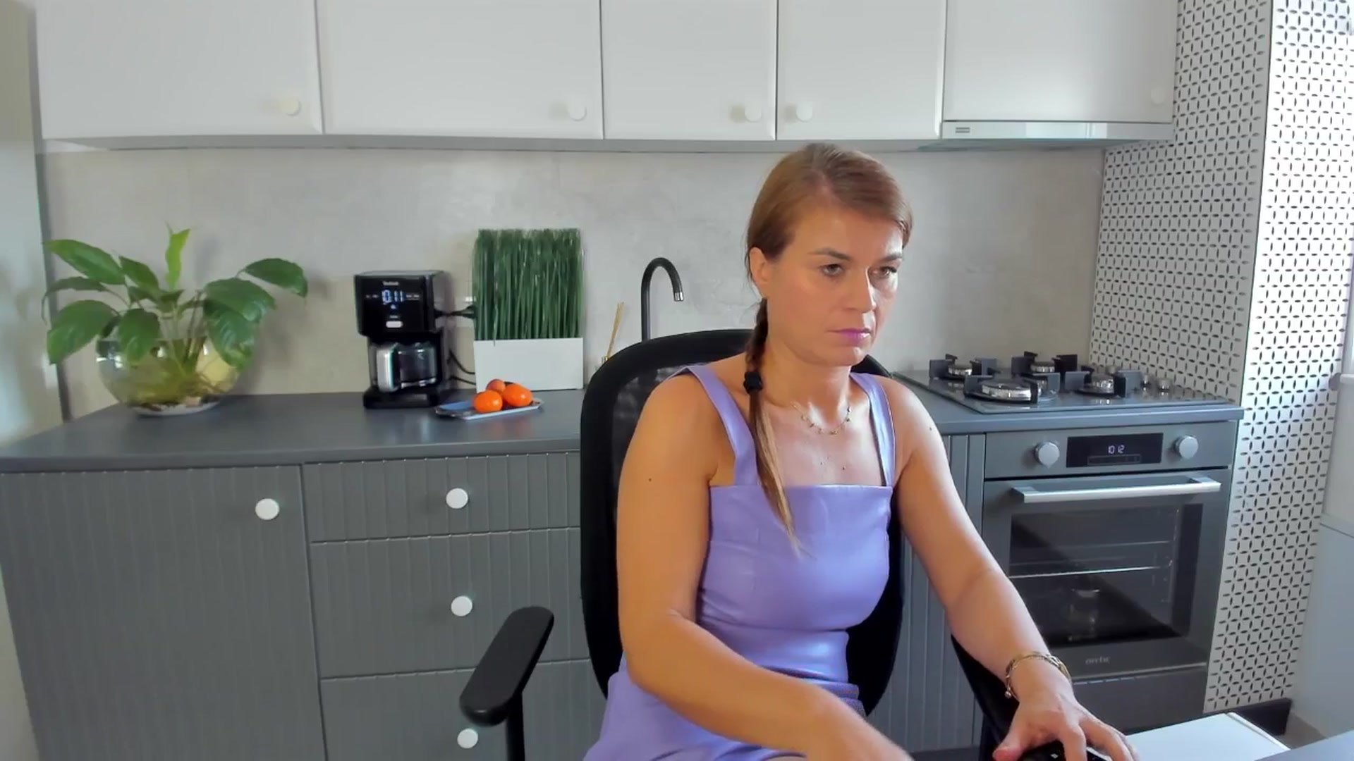 Gallery image thumbnail from SuaveGia's myfreecams stream on, 10/10/2025, 08:34 image 3 of 20