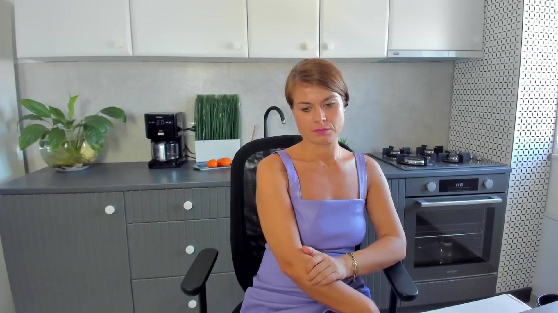 Gallery image thumbnail from SuaveGia's myfreecams stream on, 10/10/2025, 11:50 image 7 of 20