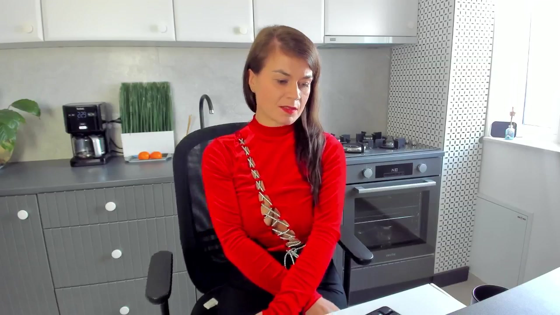 Gallery image thumbnail from SuaveGia's myfreecams stream on, 10/13/2025, 12:11 image 17 of 20
