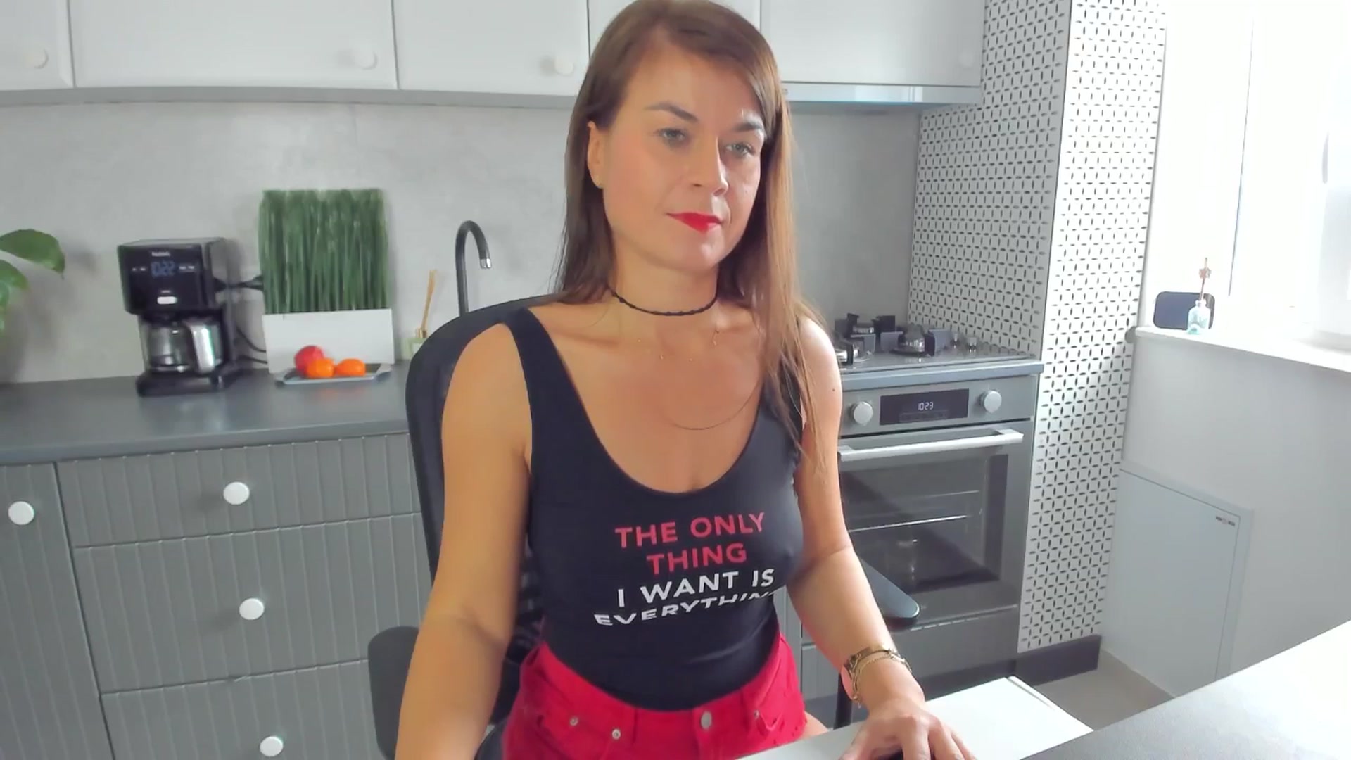 Gallery image thumbnail from SuaveGia's myfreecams stream on, 10/14/2025, 08:19 image 12 of 20
