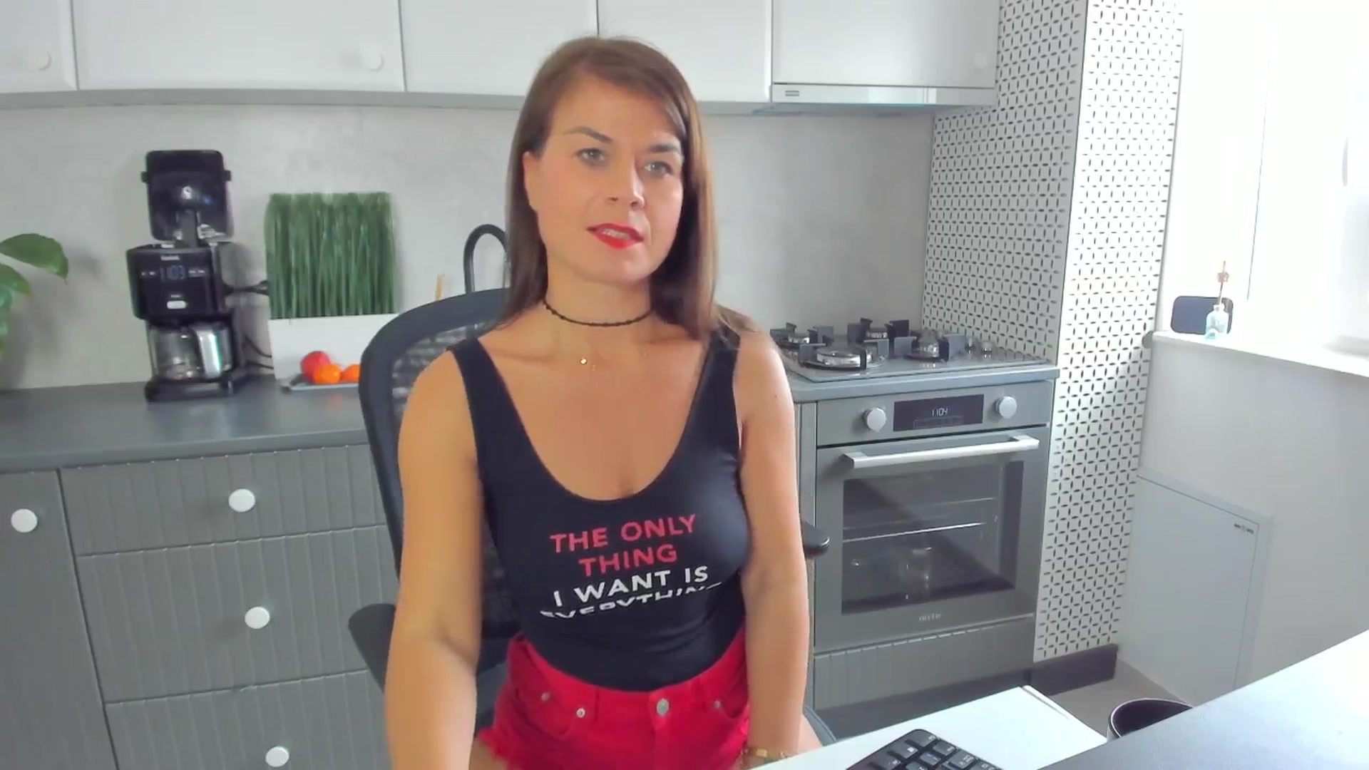 Gallery image thumbnail from SuaveGia's myfreecams stream on, 10/14/2025, 08:19 image 19 of 20