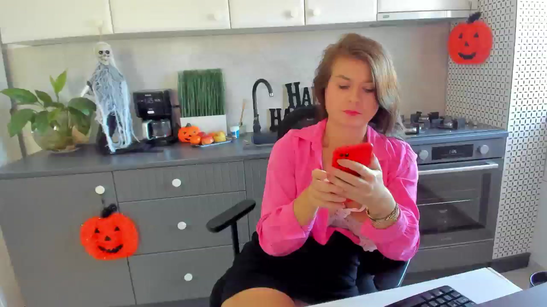 Gallery image thumbnail from SuaveGia's myfreecams stream on, 10/20/2025, 10:32 image 8 of 20