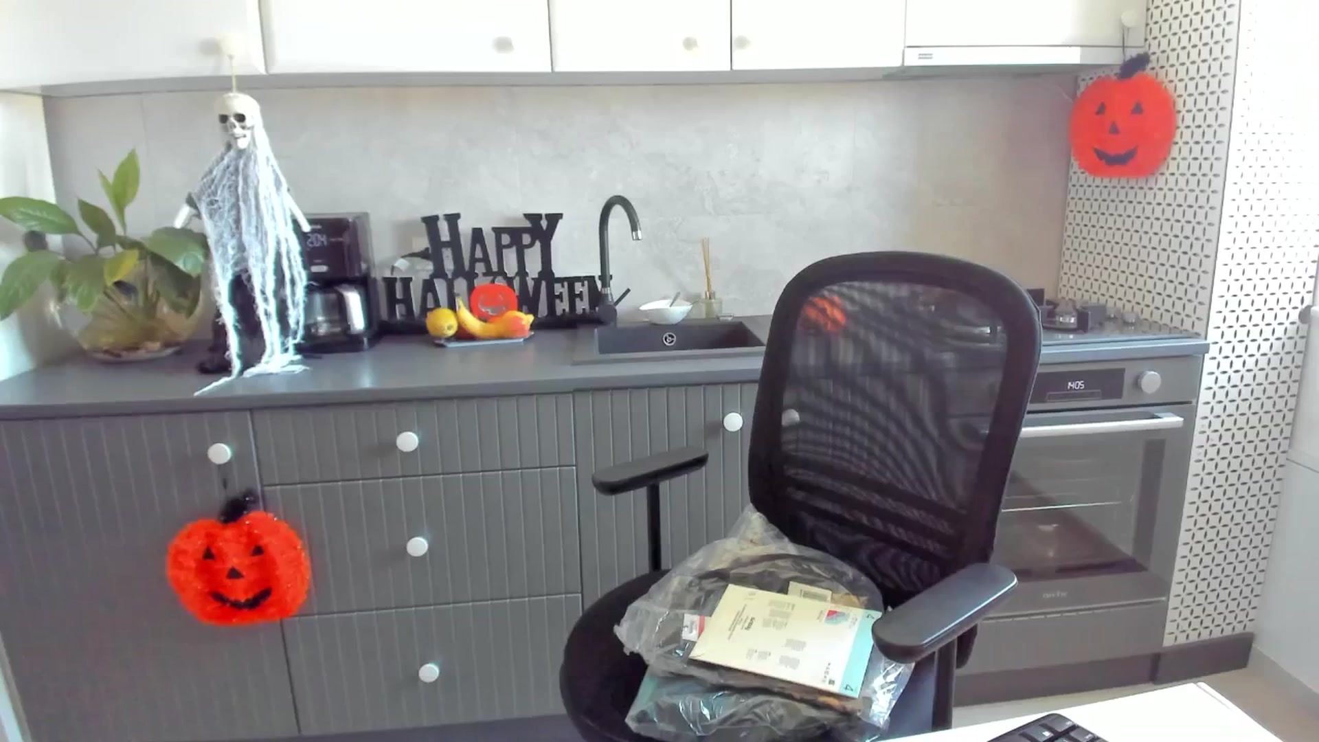 Gallery image thumbnail from SuaveGia's myfreecams stream on, 10/22/2025, 11:56 image 11 of 20