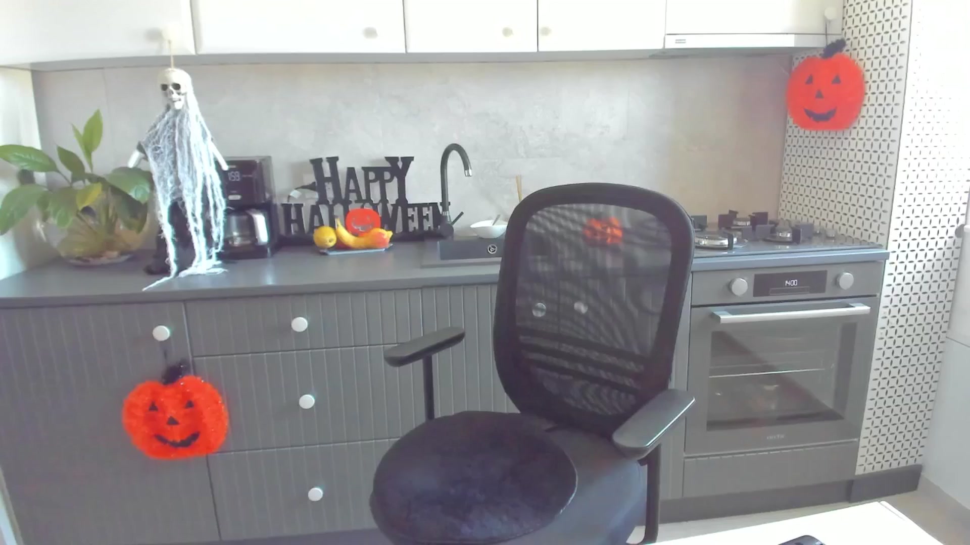 Gallery image thumbnail from SuaveGia's myfreecams stream on, 10/22/2025, 11:56 image 10 of 20