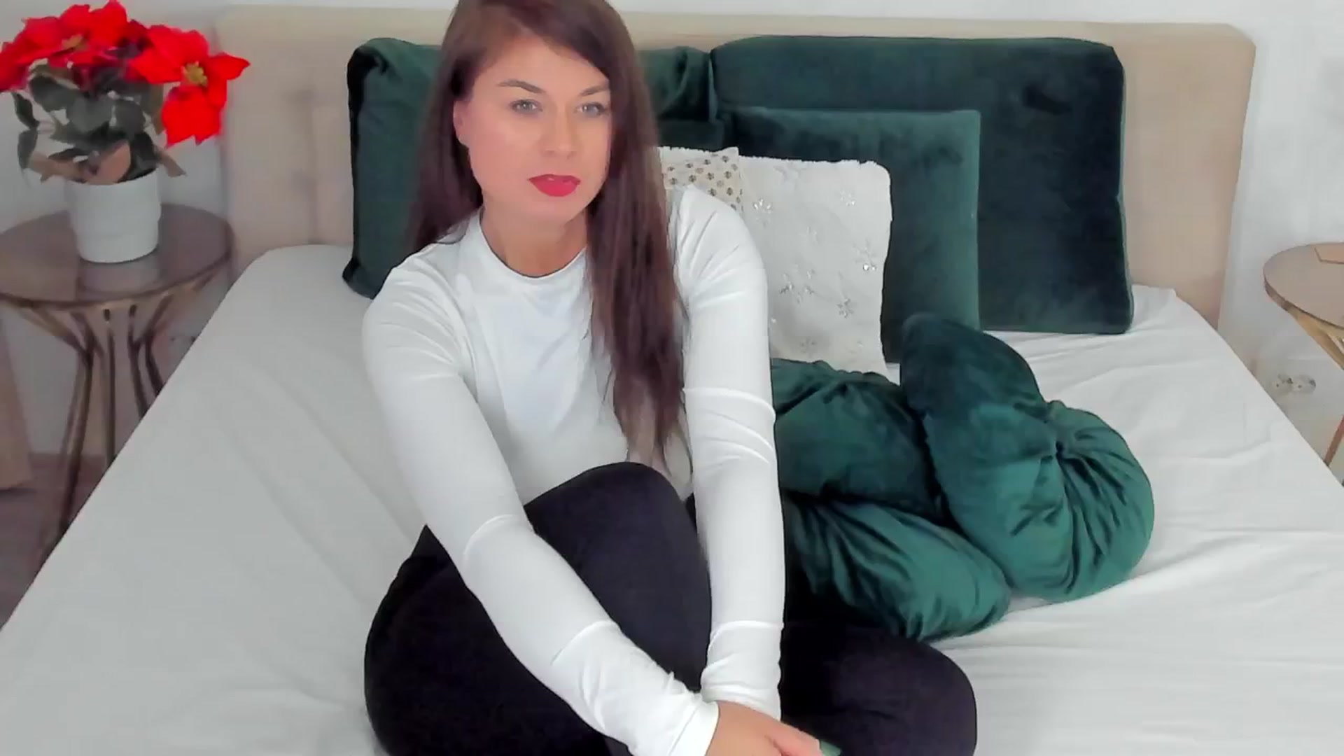 Gallery image thumbnail from SuaveGia's myfreecams stream on, 12/08/2025, 10:55 image 10 of 20
