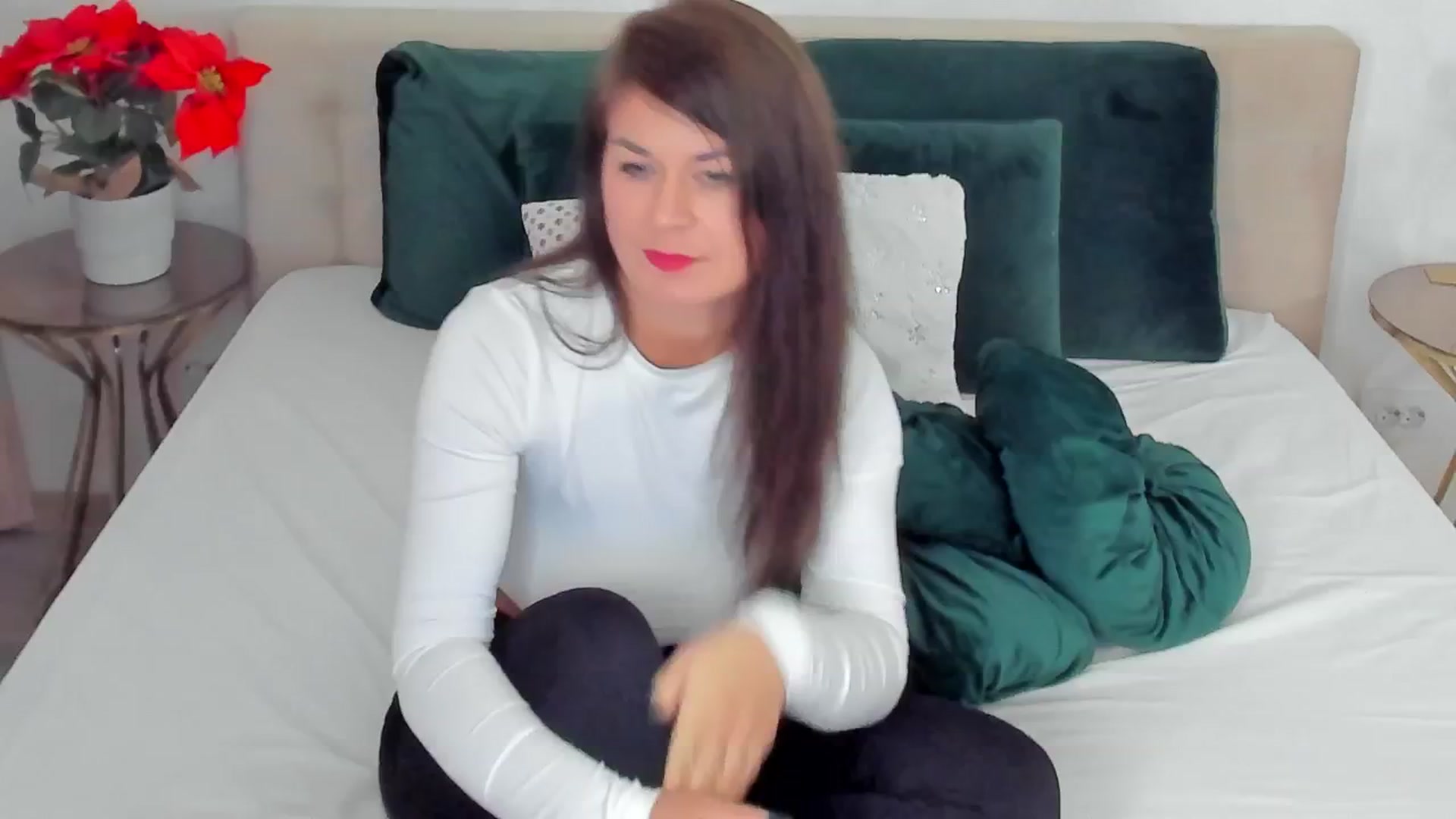 Gallery image thumbnail from SuaveGia's myfreecams stream on, 12/08/2025, 10:55 image 11 of 20