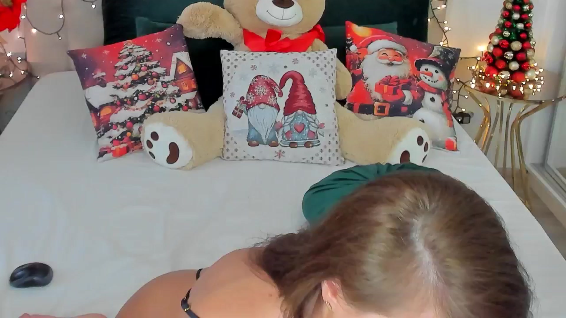 Gallery image thumbnail from SuaveGia's myfreecams stream on, 12/18/2025, 12:16 image 4 of 20