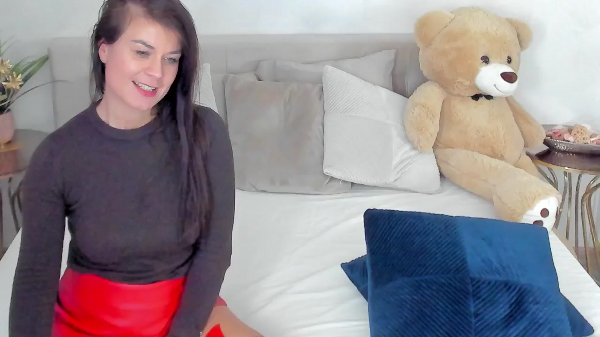 Gallery image thumbnail from SuaveGia's myfreecams stream on, 01/13/2026, 14:48 image 19 of 20