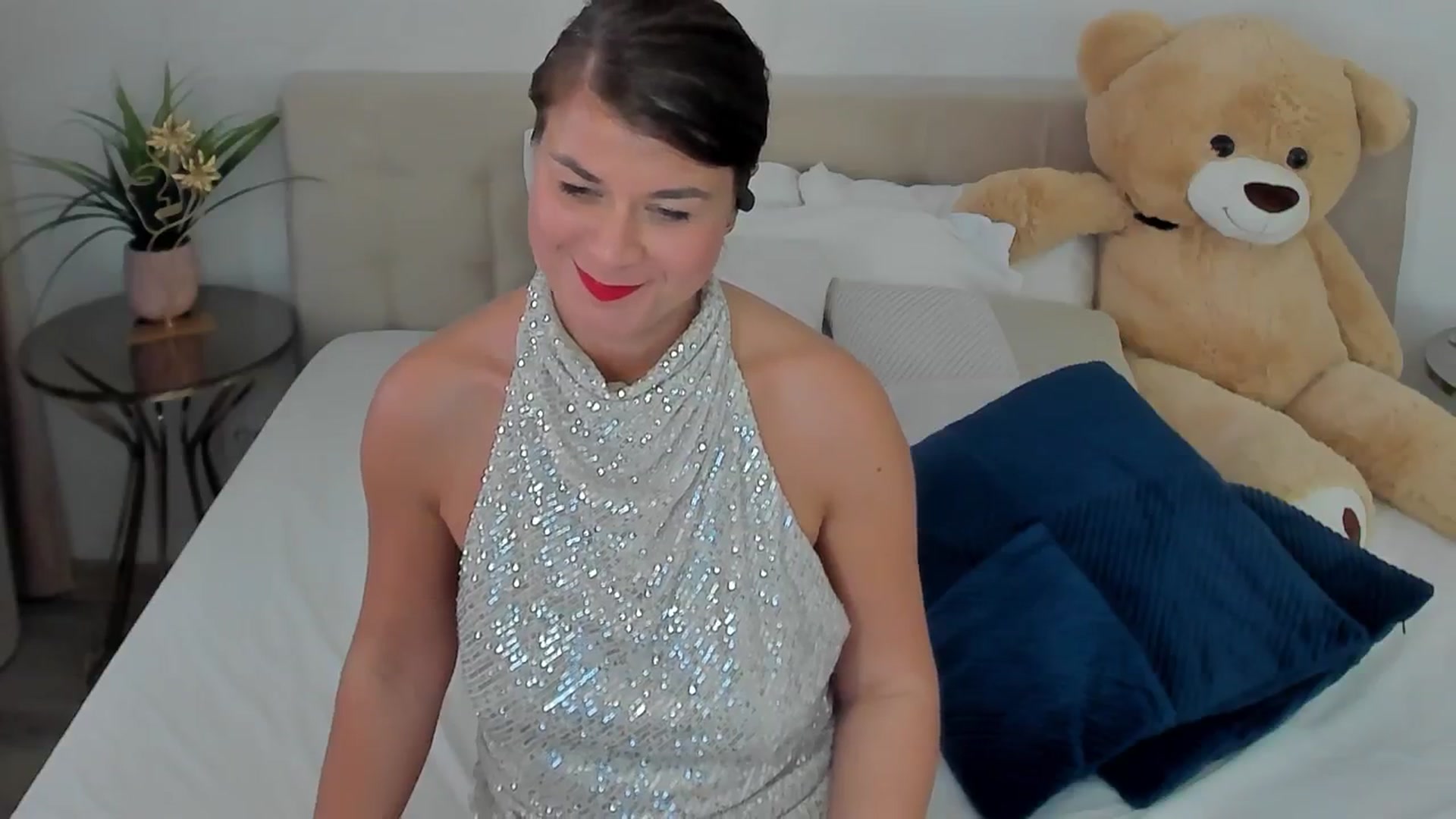 Gallery image thumbnail from SuaveGia's myfreecams stream on, 01/30/2026, 10:43 image 14 of 20