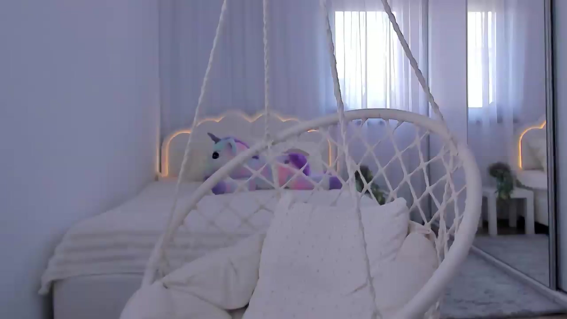 Gallery image thumbnail from SuaveGia's myfreecams stream on, 09/15/2026, 10:10 image 7 of 20