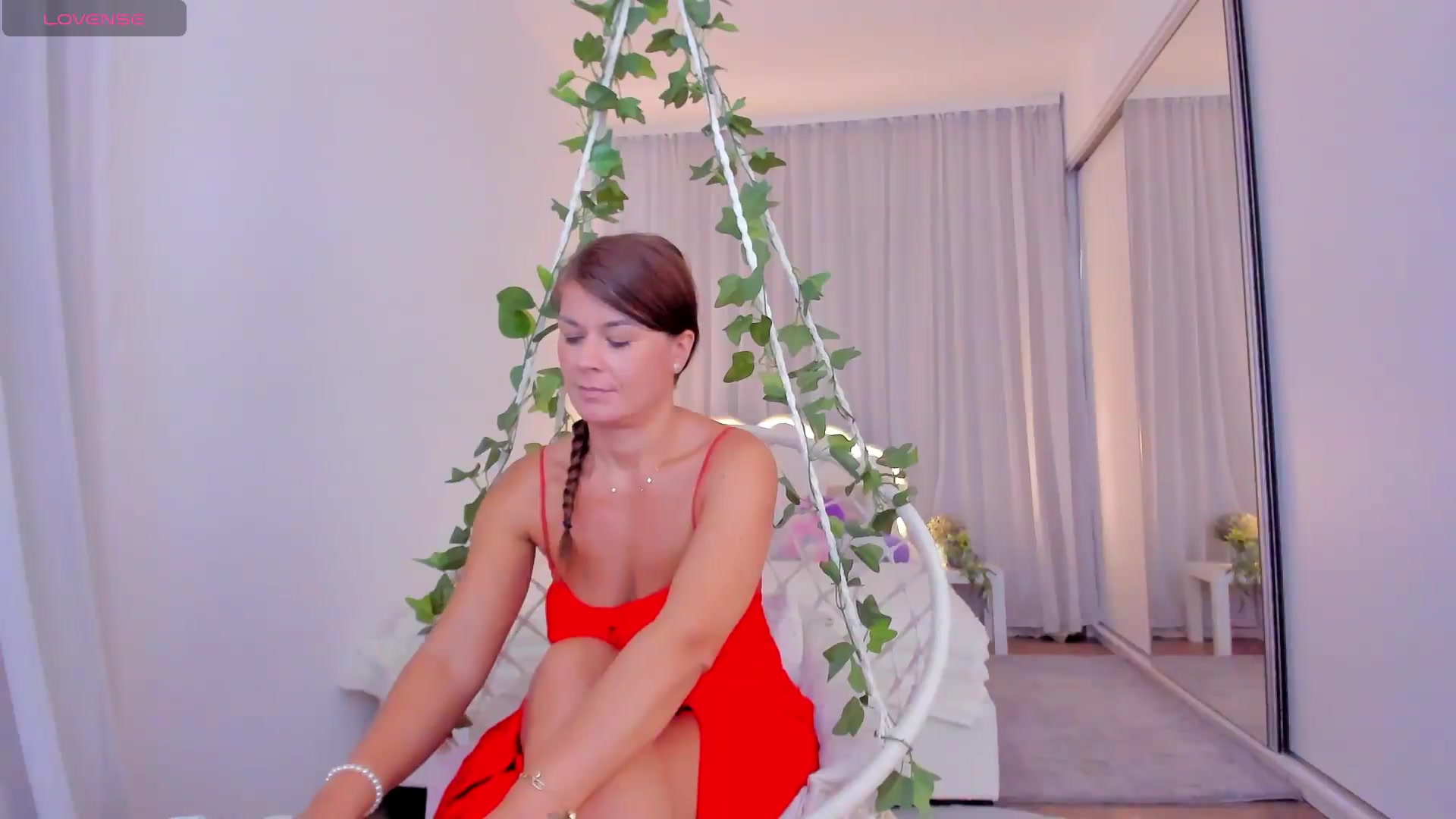 Gallery image thumbnail from SuaveGia's myfreecams stream on, 09/16/2026, 07:24 image 19 of 20