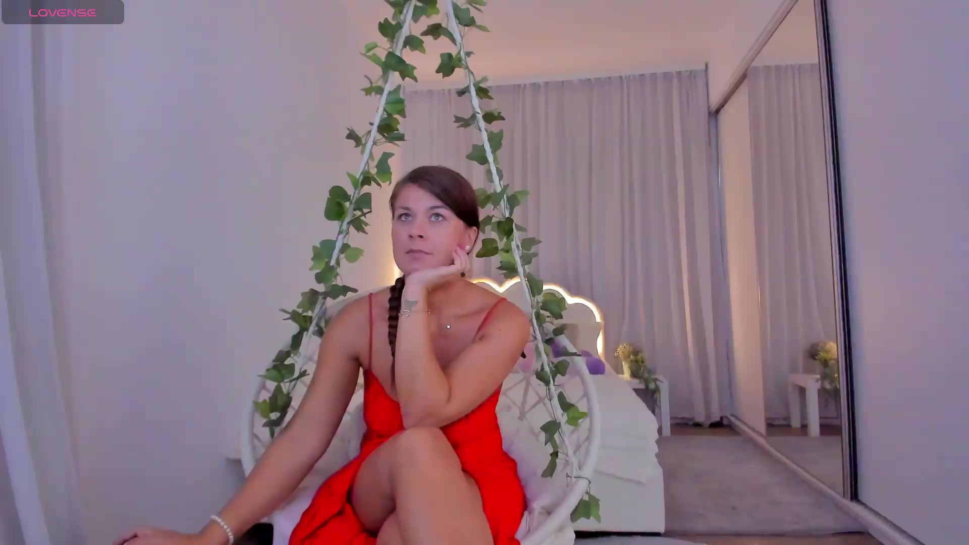 Gallery image thumbnail from SuaveGia's myfreecams stream on, 09/16/2026, 07:24 image 18 of 20