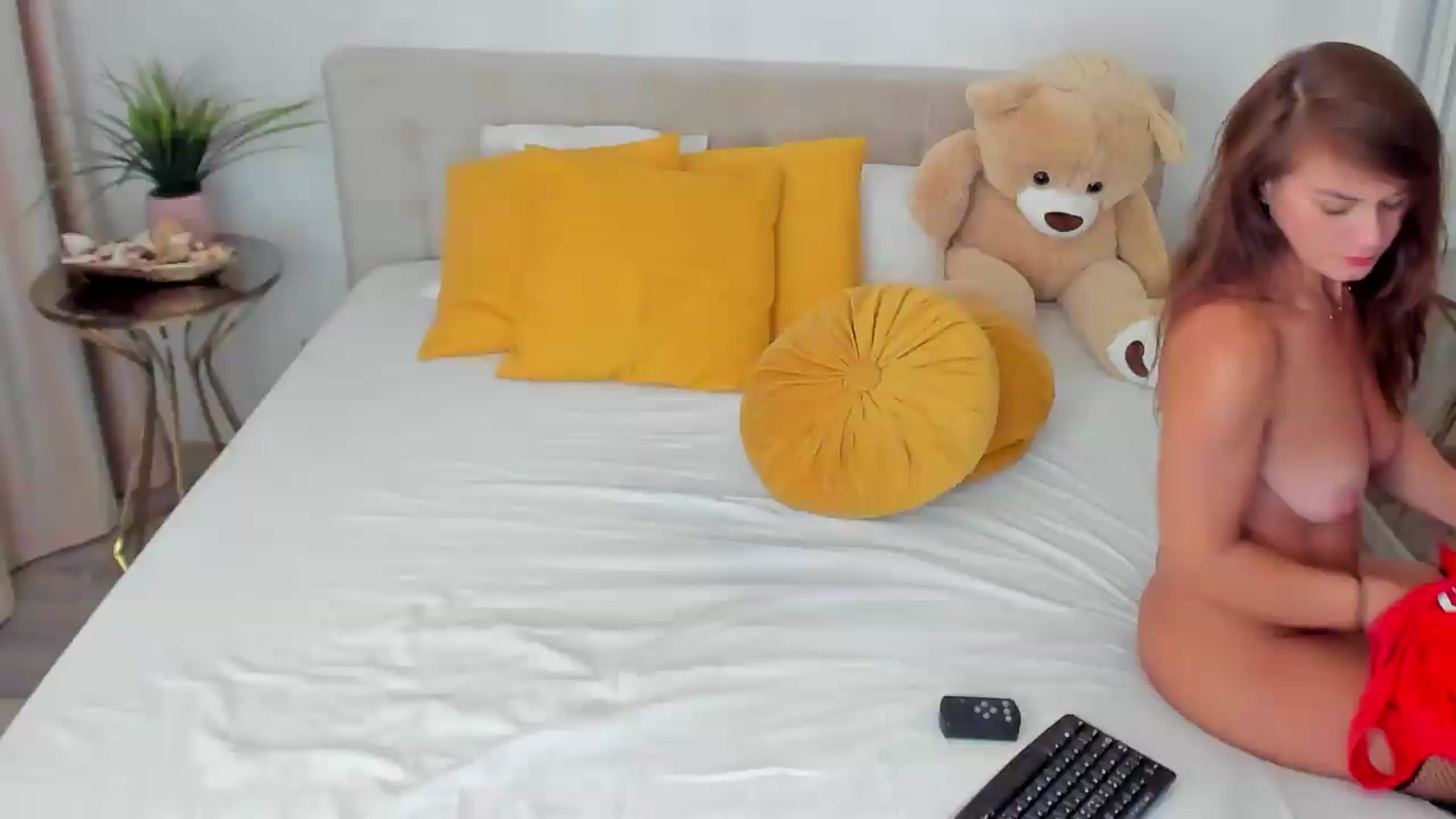 Gallery image thumbnail from SuaveGia's myfreecams stream on, 09/17/2026, 09:06 image 18 of 20