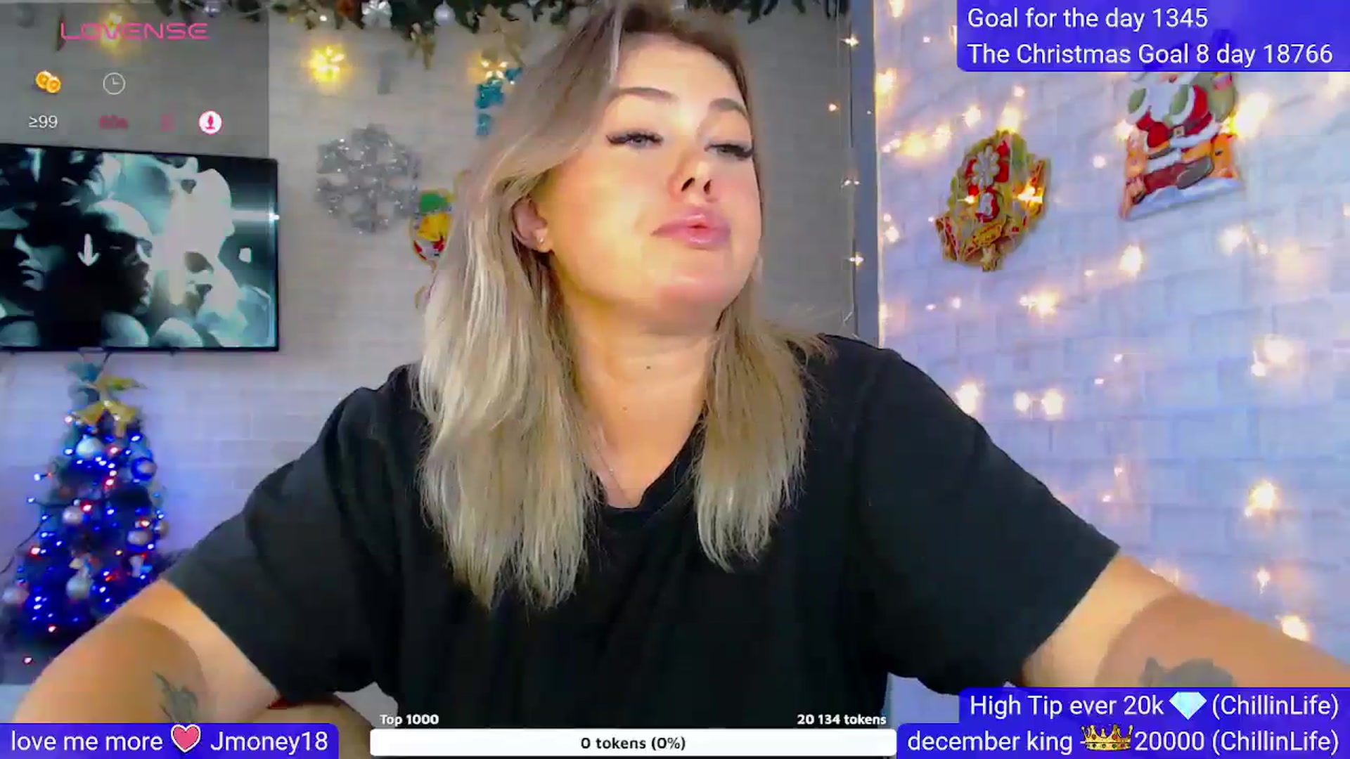Gallery image thumbnail from SuchCute_'s myfreecams stream on, 12/25/2023, 06:12 image 5 of 20