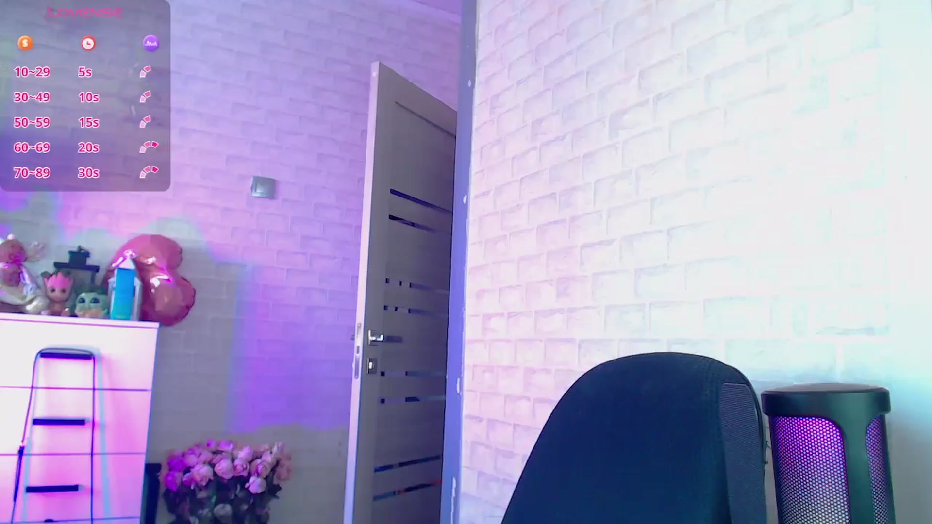 Gallery image thumbnail from SuchCute_'s myfreecams stream on, 02/24/2025, 07:50 image 13 of 20