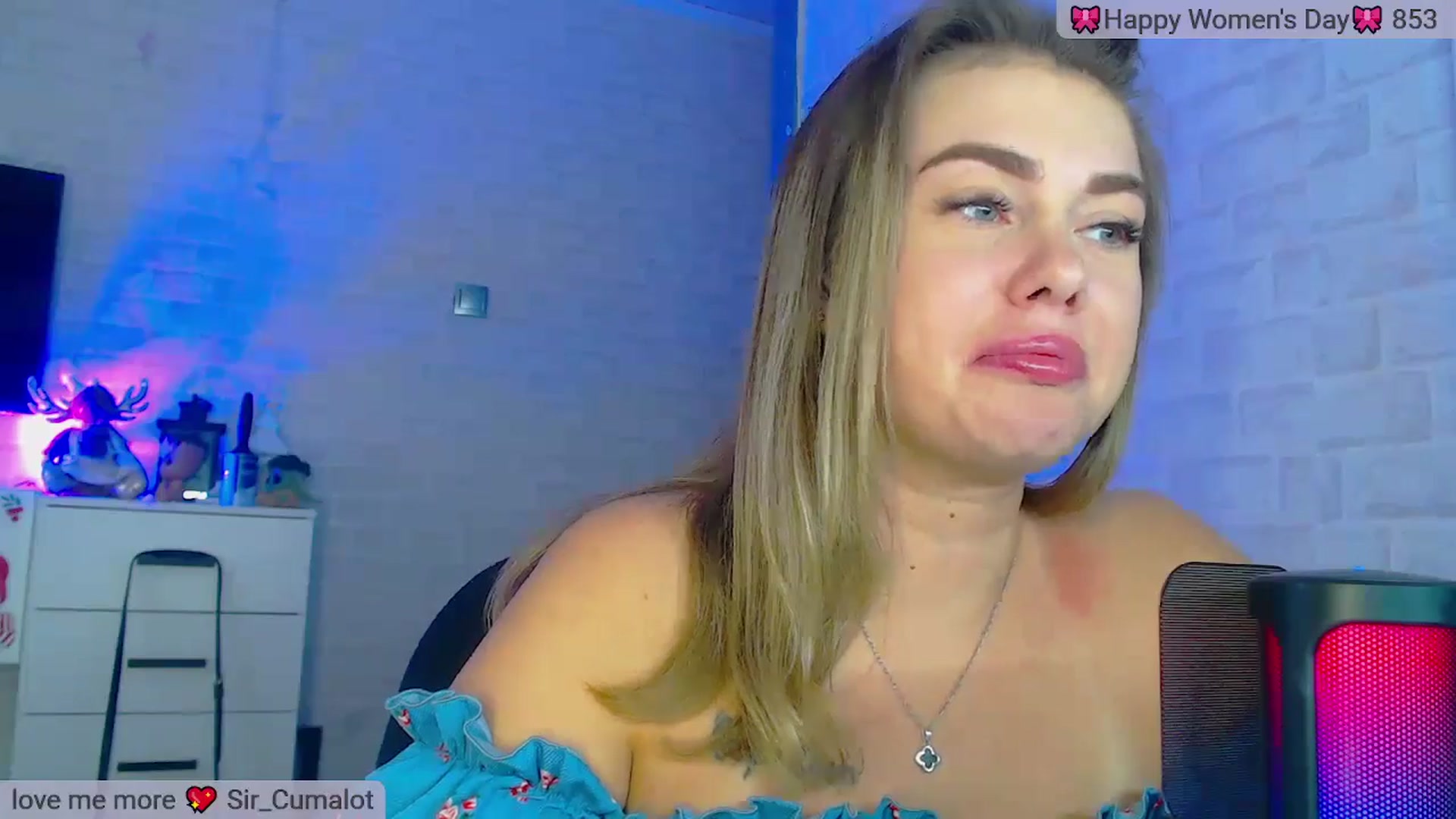 Gallery image thumbnail from SuchCute_'s myfreecams stream on, 03/08/2025, 12:27 image 9 of 20