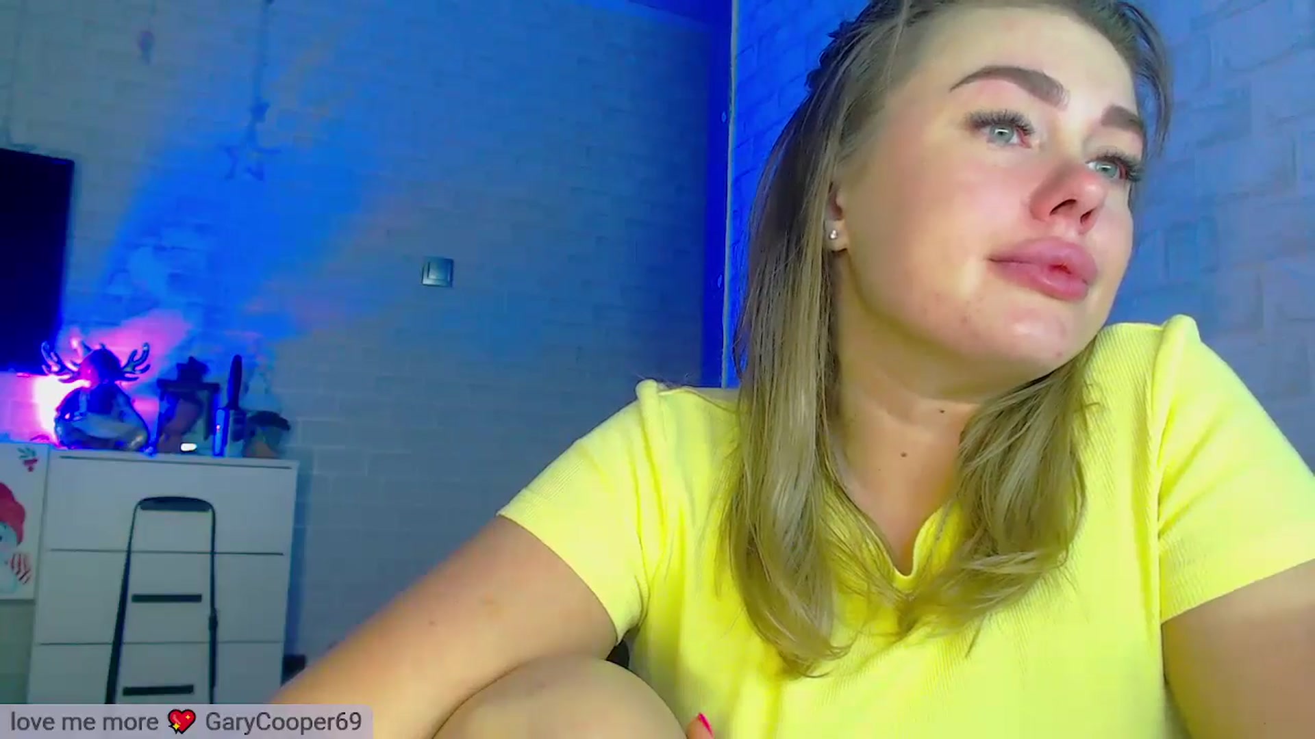 Gallery image thumbnail from SuchCute_'s myfreecams stream on, 03/08/2025, 13:46 image 14 of 20