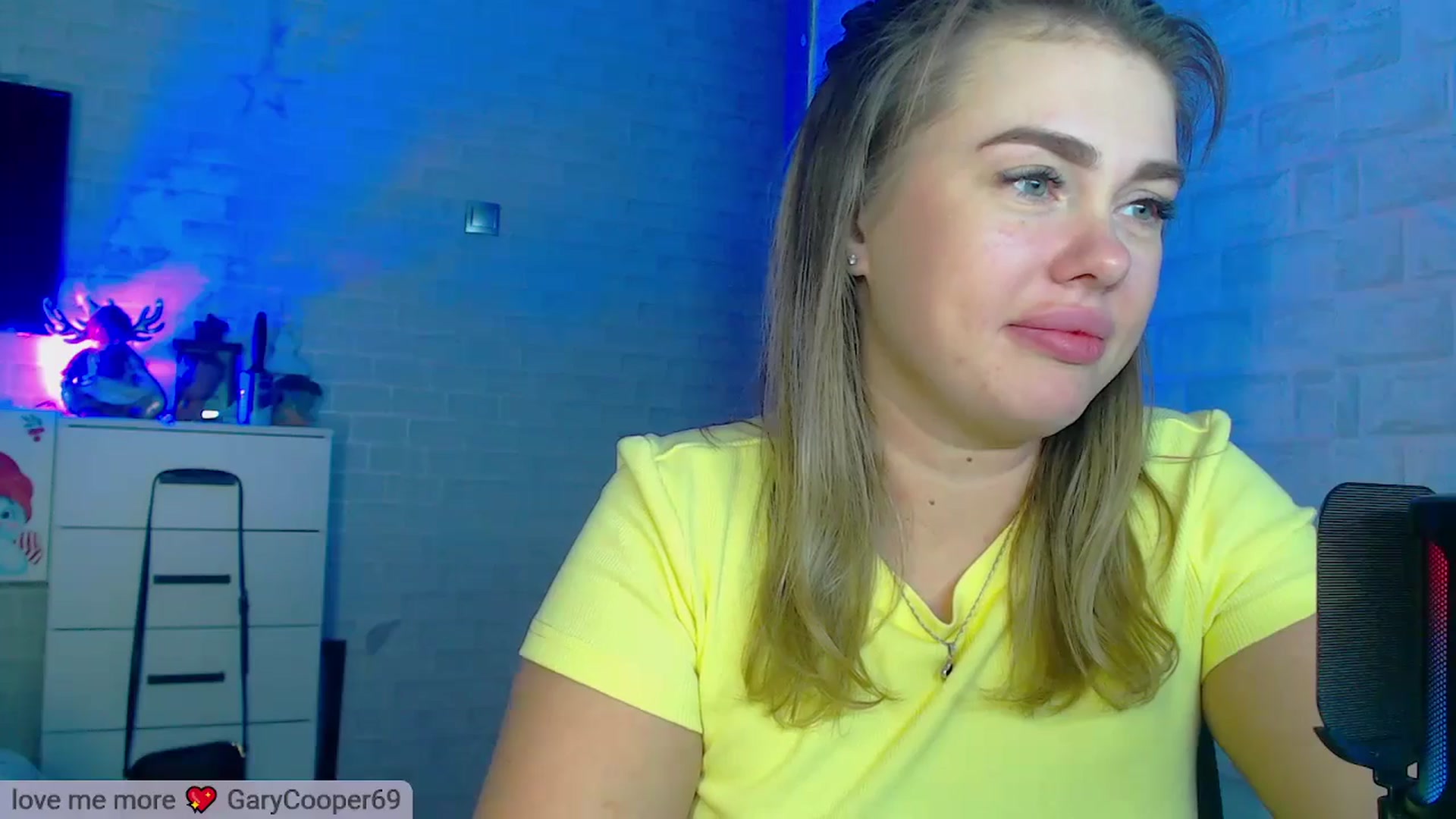 Gallery image thumbnail from SuchCute_'s myfreecams stream on, 03/08/2025, 13:46 image 18 of 20