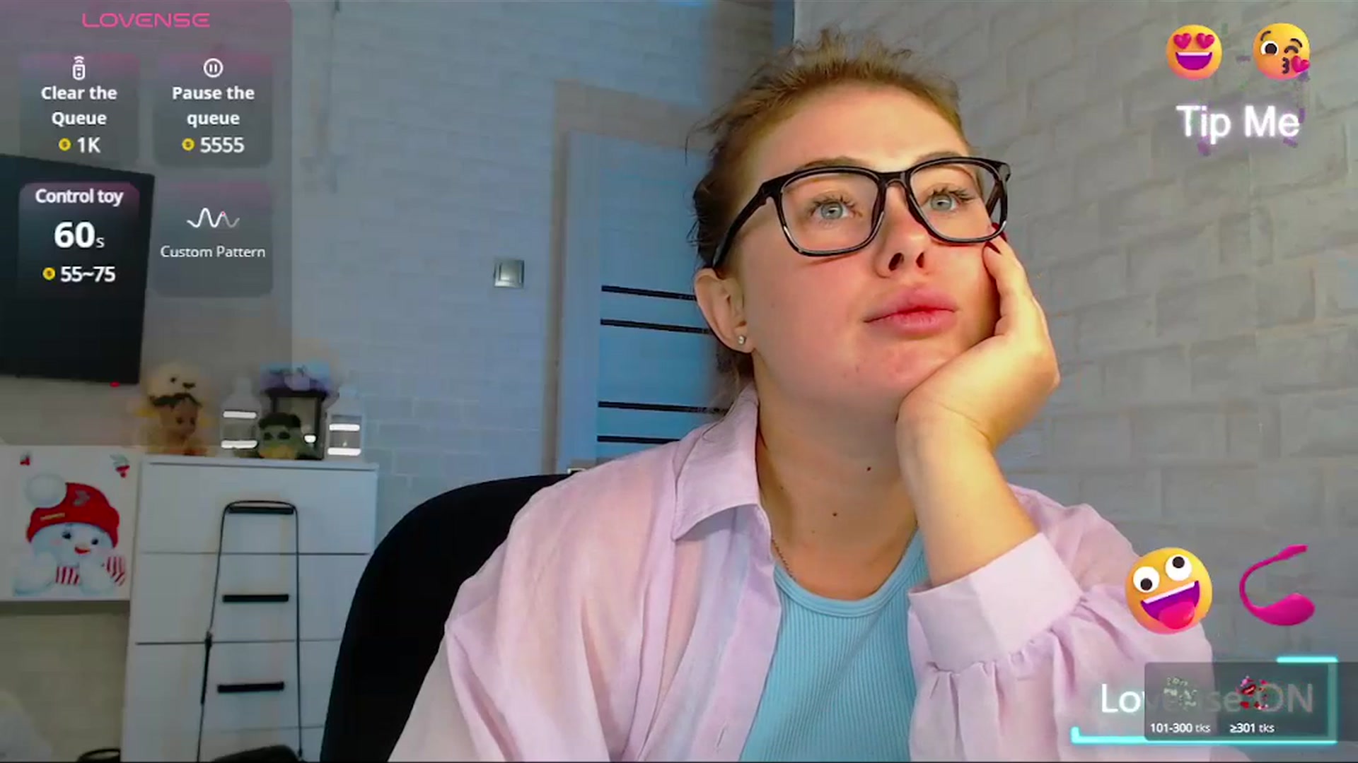 Gallery image thumbnail from SuchCute_'s myfreecams stream on, 06/08/2025, 14:41 image 4 of 20