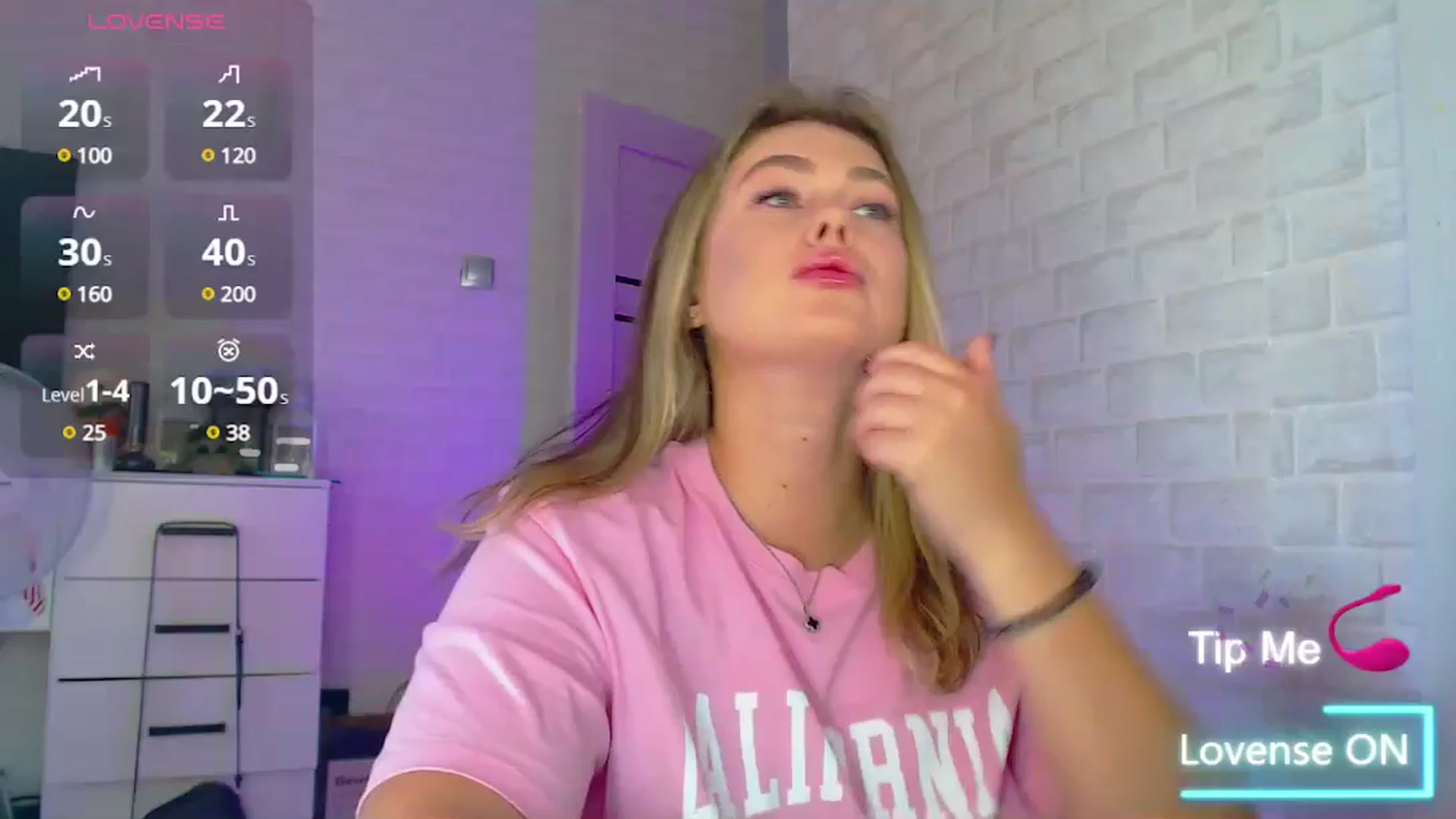 Gallery image thumbnail from SuchCute_'s myfreecams stream on, 06/23/2025, 02:23 image 17 of 20