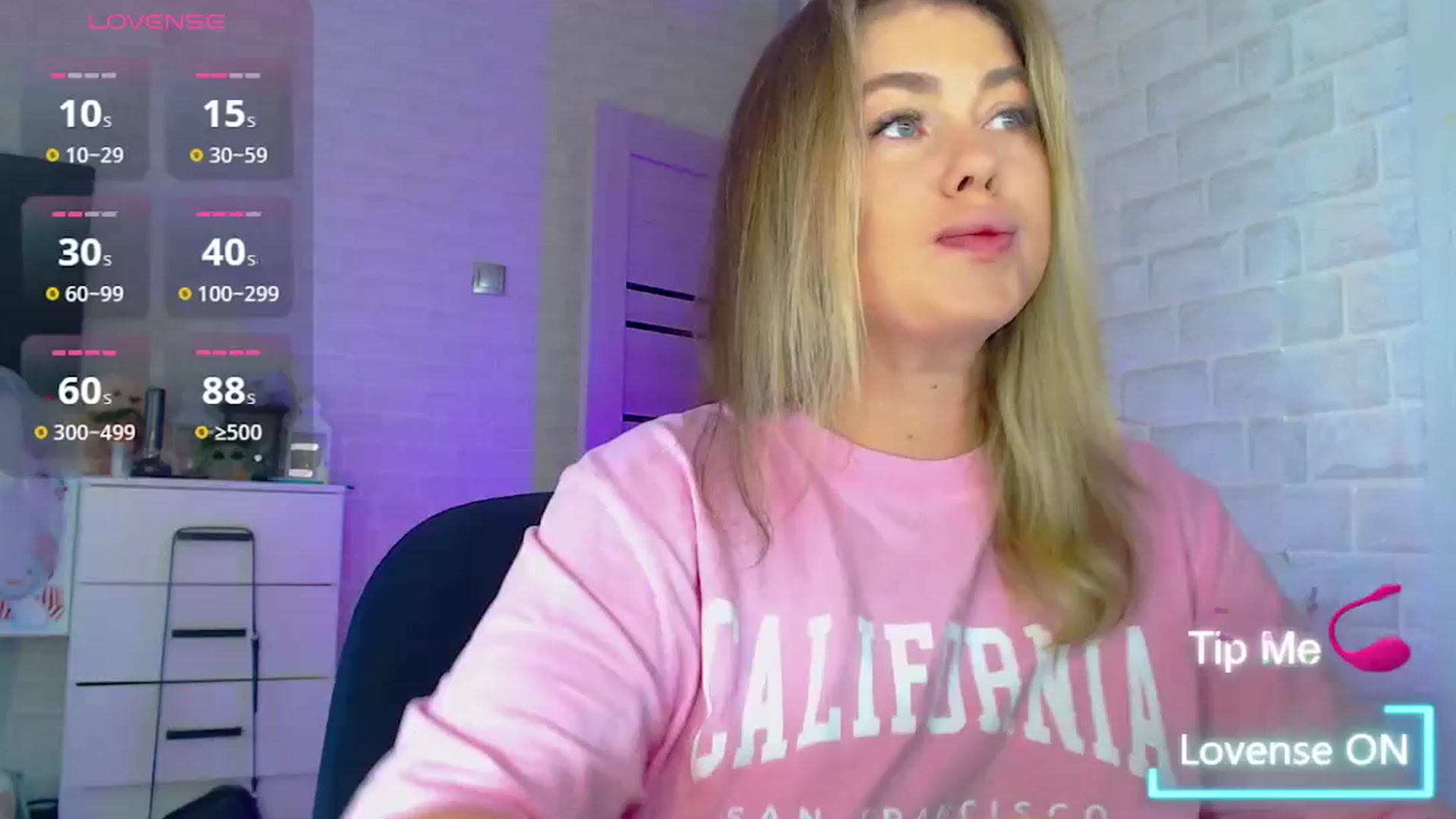 Gallery image thumbnail from SuchCute_'s myfreecams stream on, 06/23/2025, 02:23 image 1 of 20