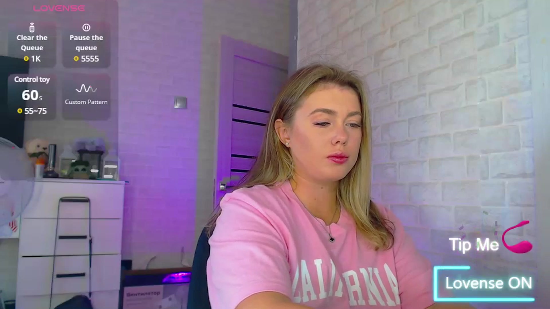 Gallery image thumbnail from SuchCute_'s myfreecams stream on, 06/23/2025, 02:23 image 16 of 20