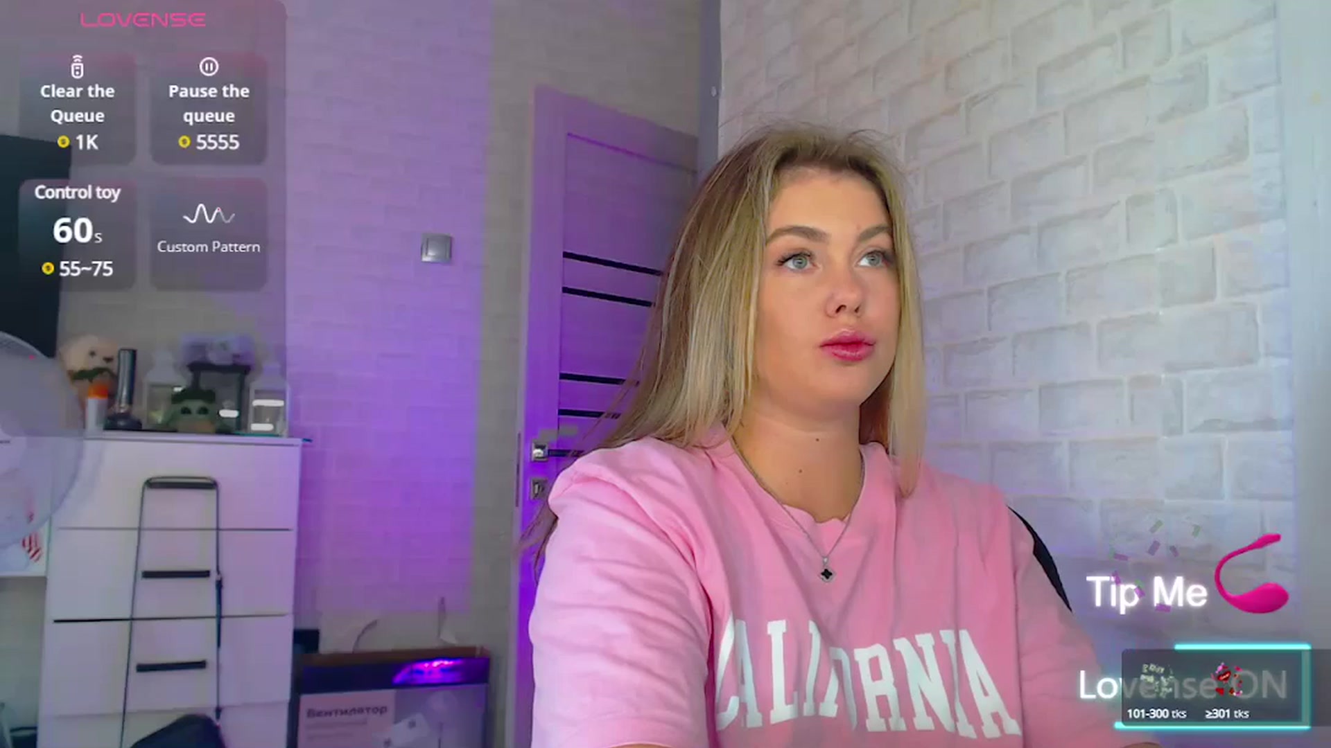 Gallery image thumbnail from SuchCute_'s myfreecams stream on, 06/23/2025, 02:23 image 14 of 20