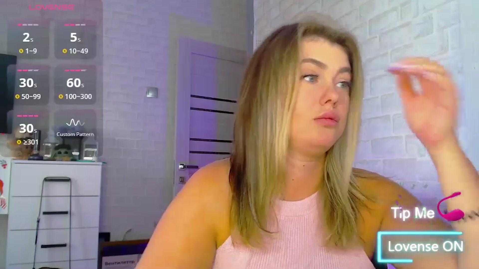 Gallery image thumbnail from SuchCute_'s myfreecams stream on, 06/24/2025, 05:10 image 14 of 20