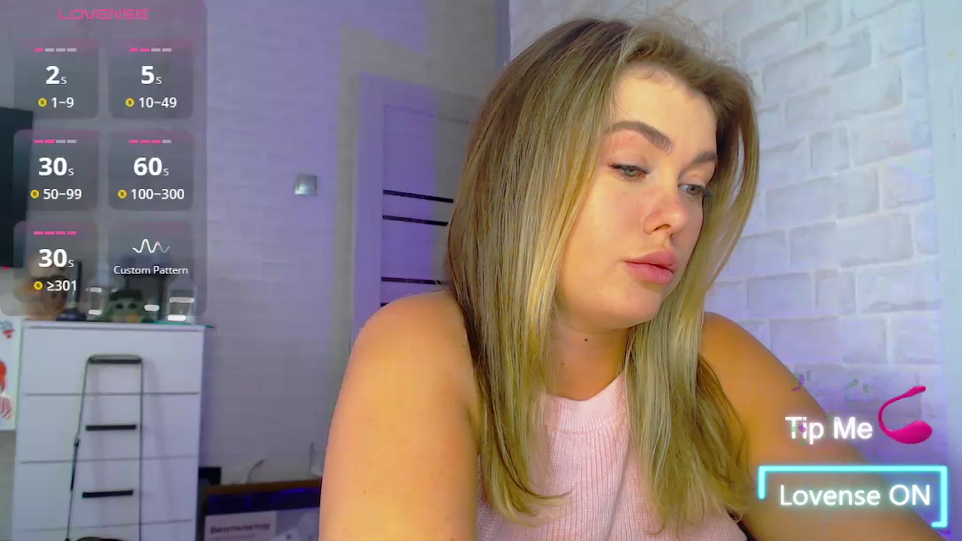 Gallery image thumbnail from SuchCute_'s myfreecams stream on, 06/24/2025, 05:10 image 12 of 20